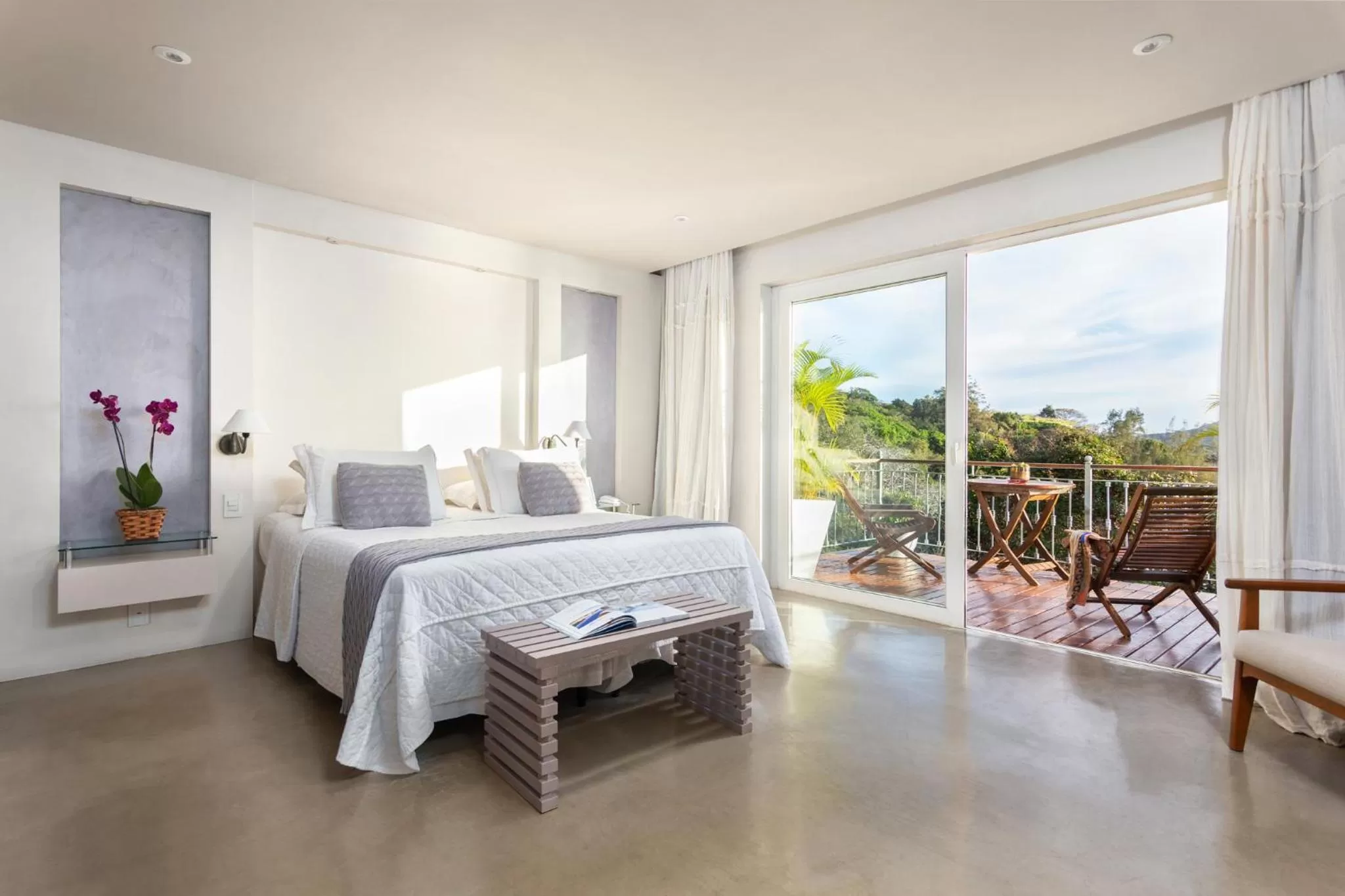 Deluxe Double Room with Sea View in Abracadabra Boutique Hotel