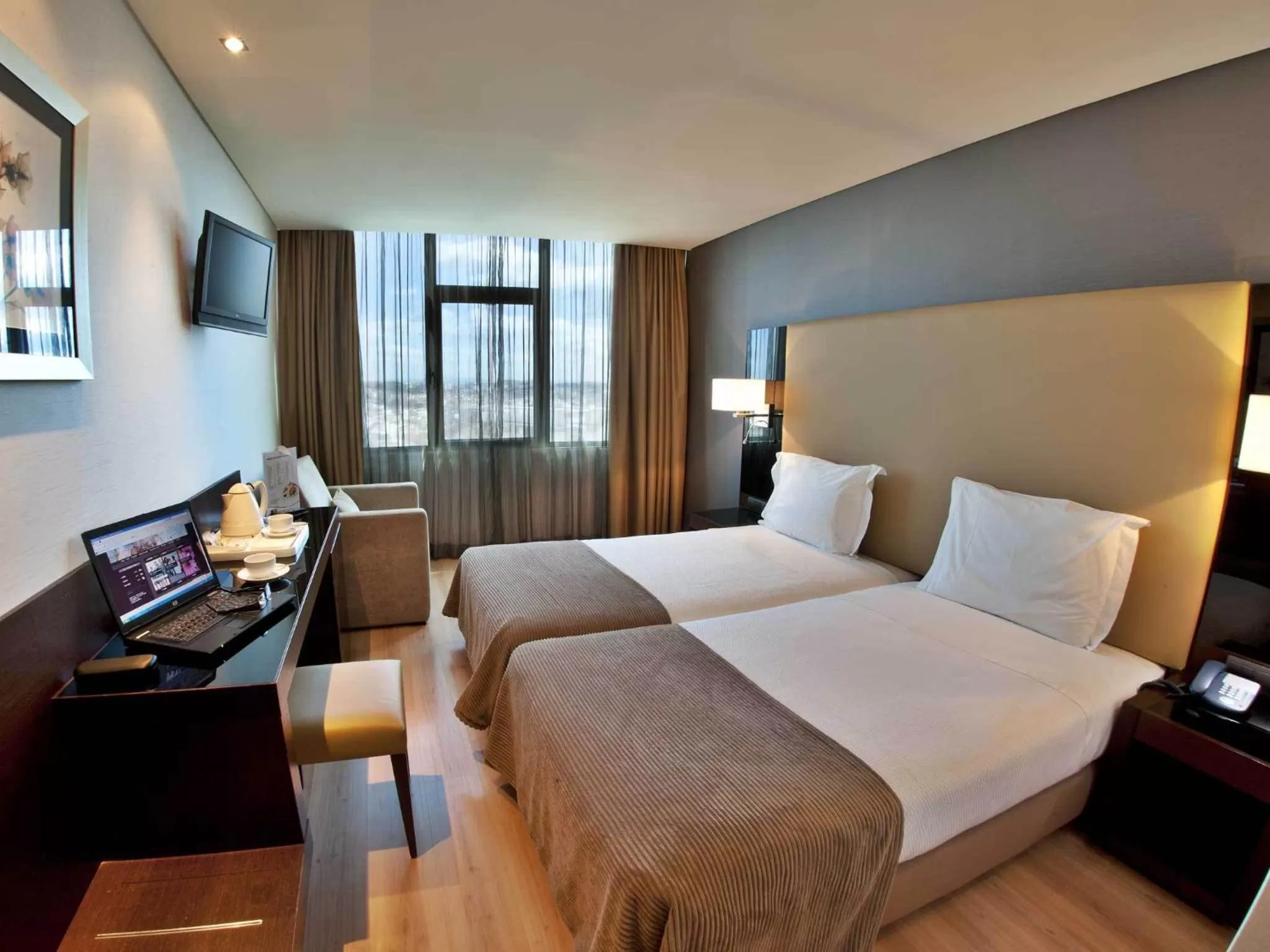 Twin Room in TURIM Alameda Hotel