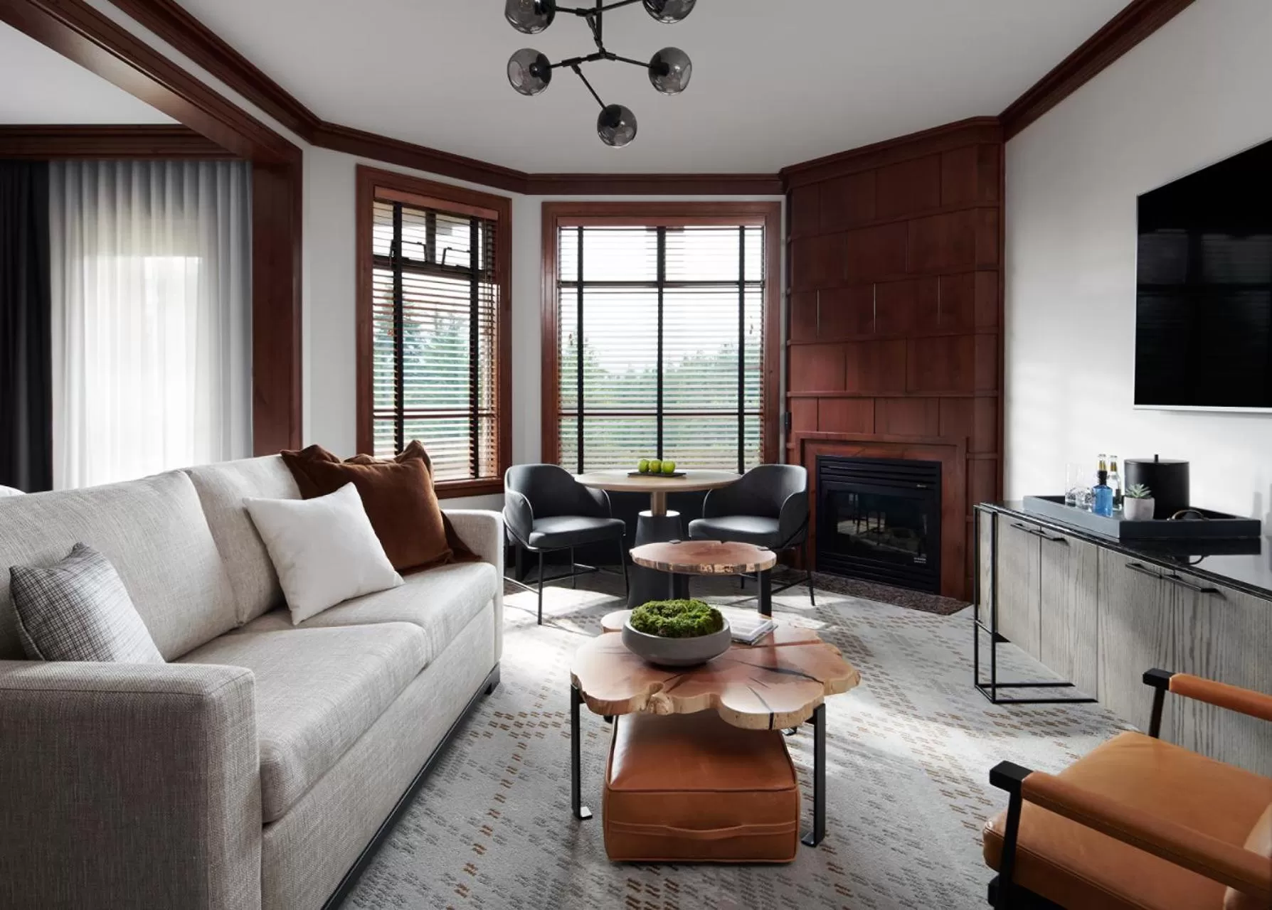 Two Bedroom Interconnecting Deluxe Room Two King Beds in Four Seasons Resort Whistler