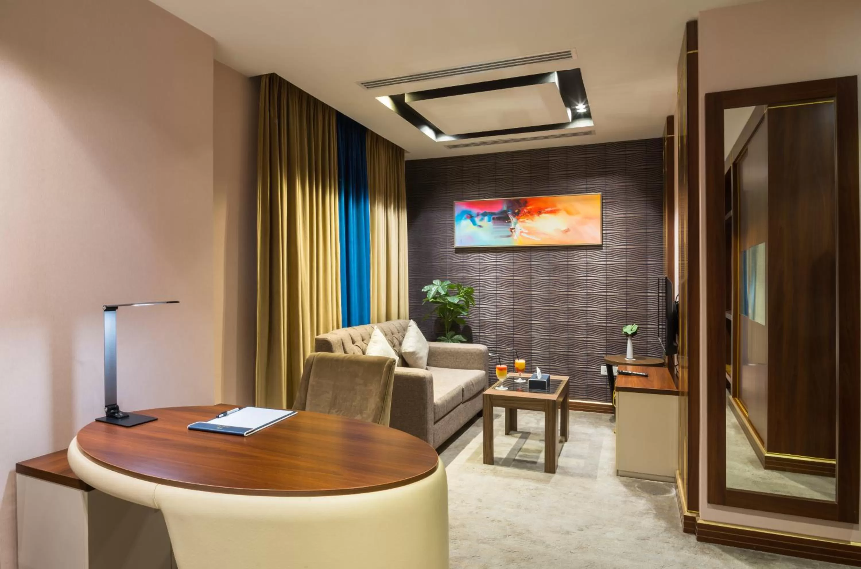 Family Executive Suite in Al Malqa Elite Hotel