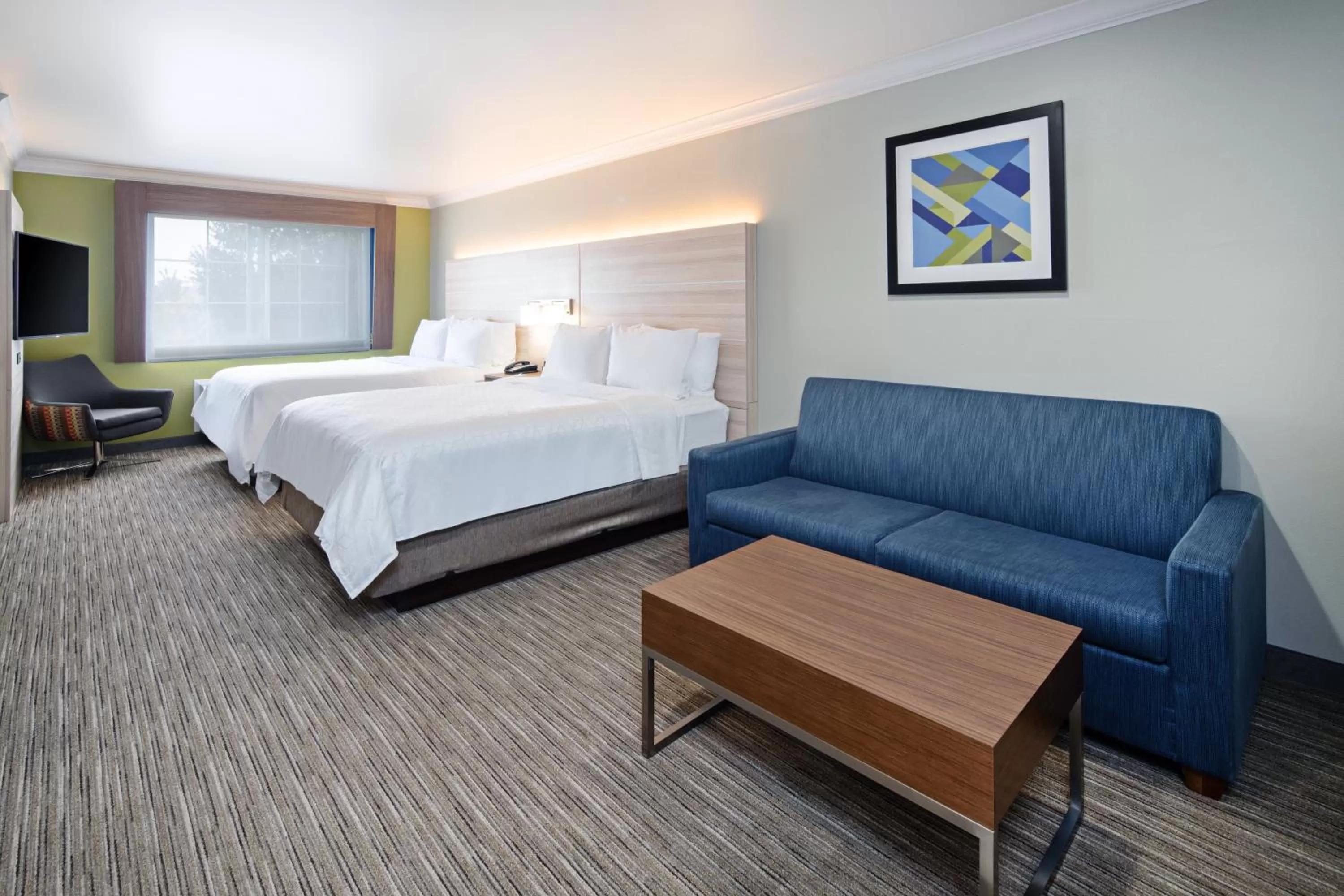 Queen Suite with Two Queen Beds in Holiday Inn Express & Suites Watsonville by IHG