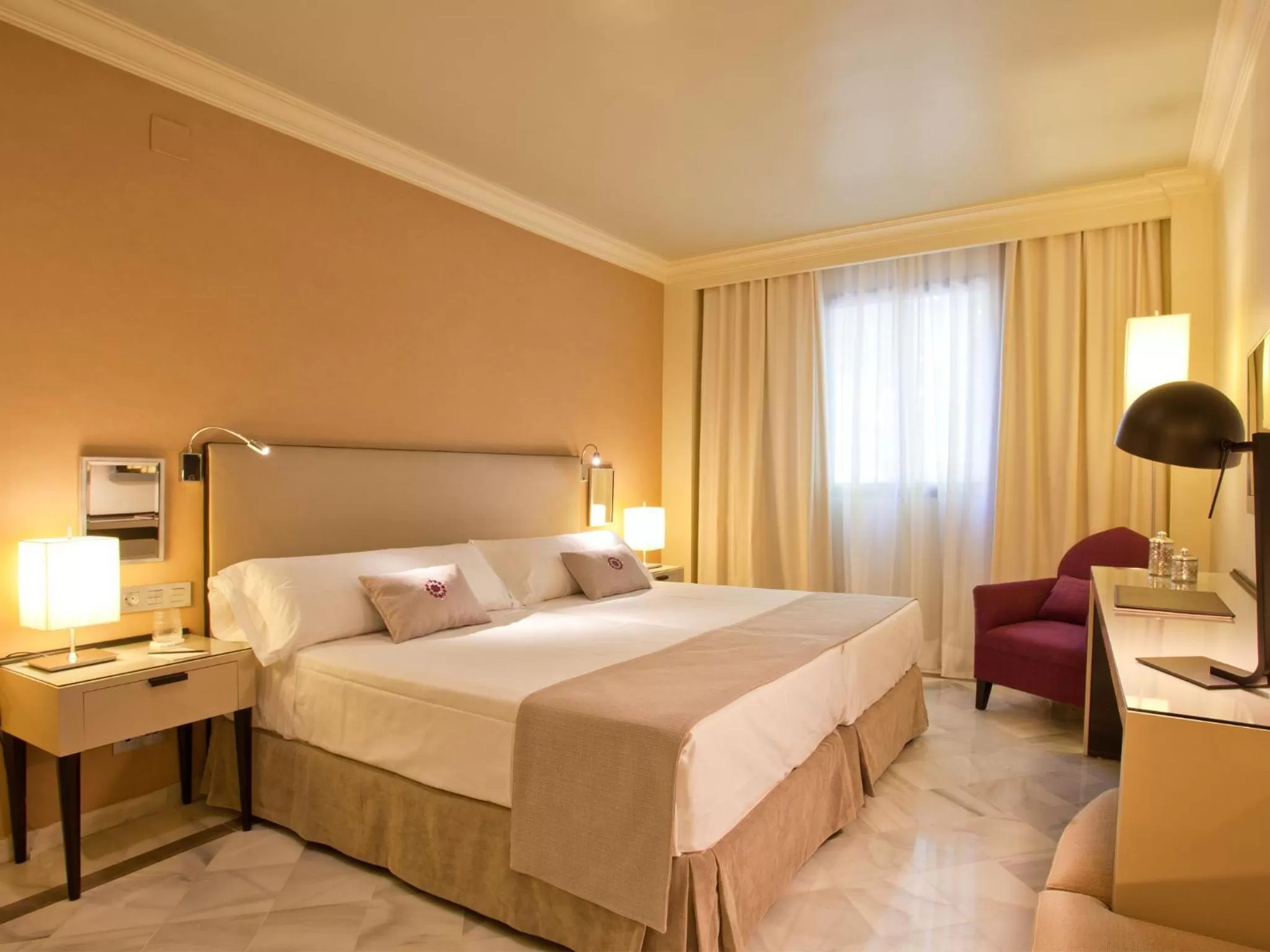 Two Connecting Double Rooms in Vincci Albayzin