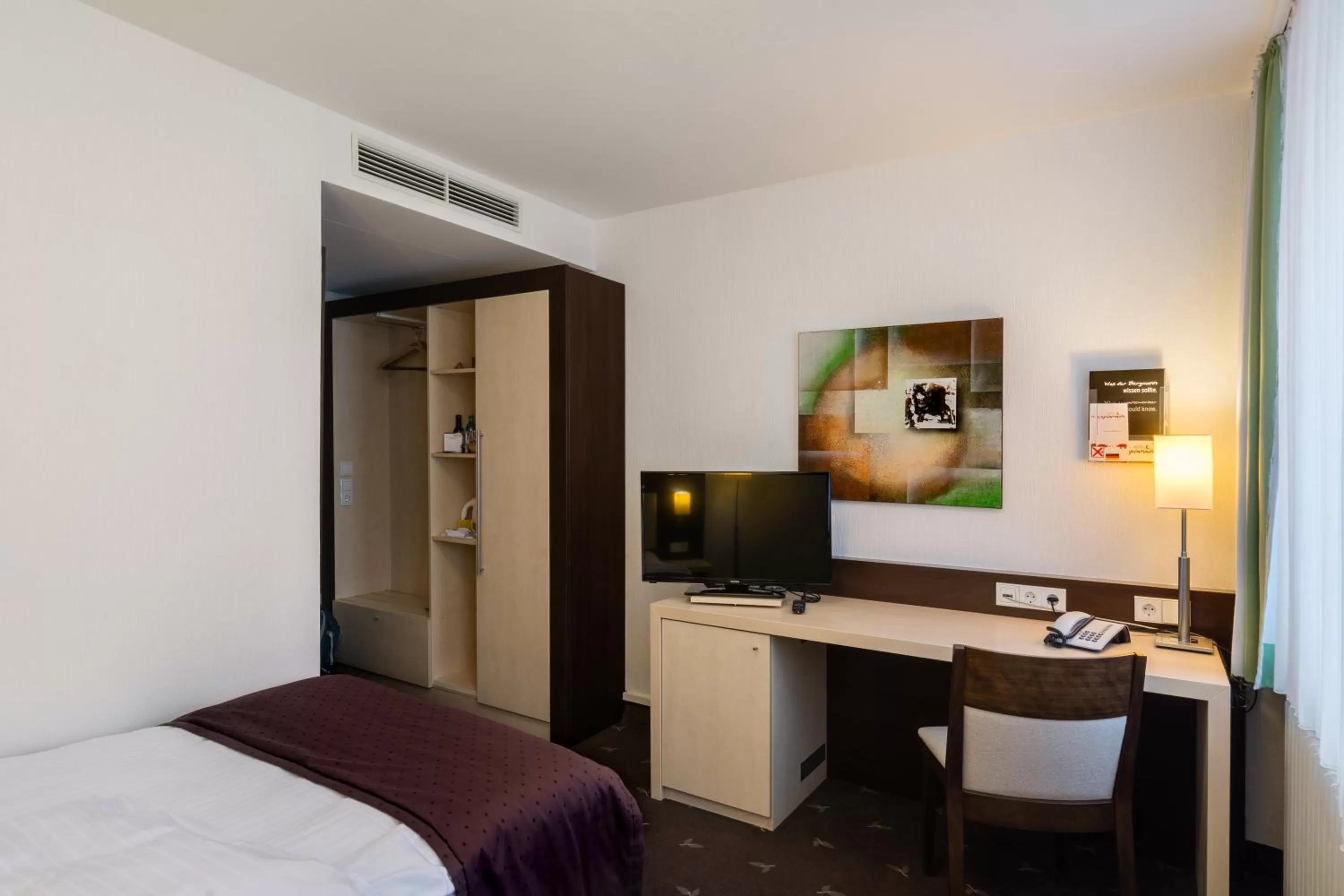 Classic Room in Hotel Esplanade Dortmund