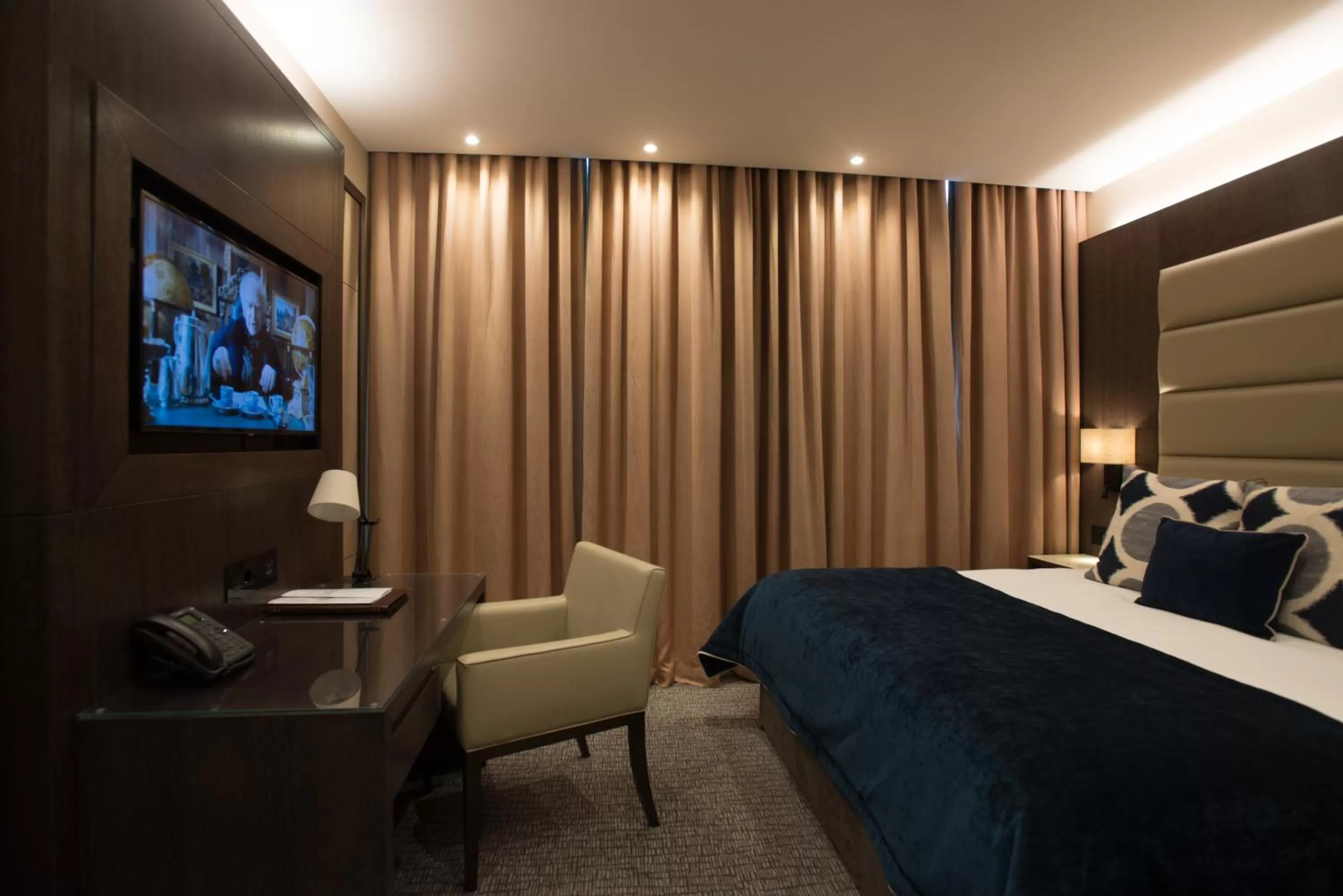 Superior Double Room in The Kings Head Hotel