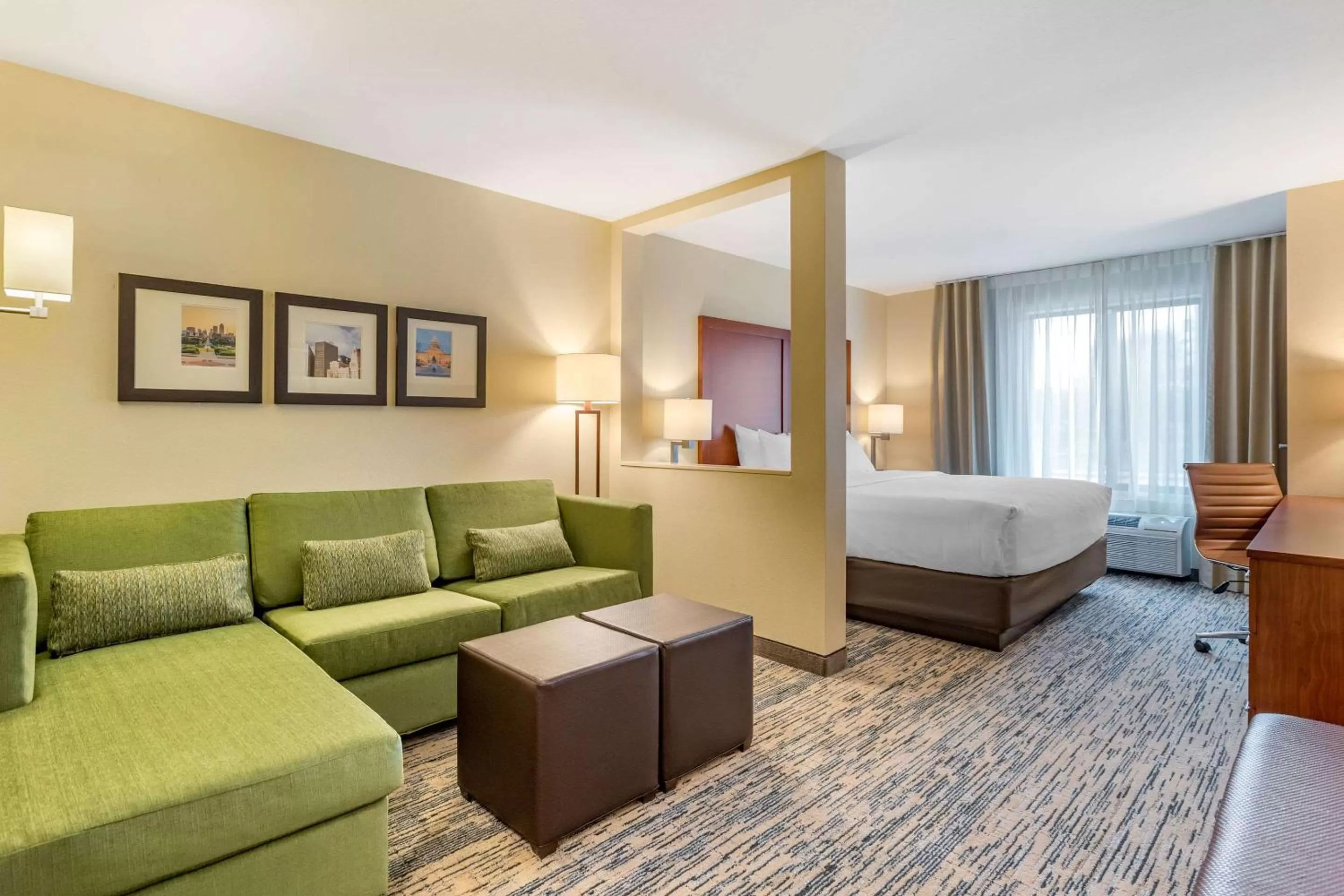 King Suite - Non-Smoking in Comfort Inn & Suites West Des Moines