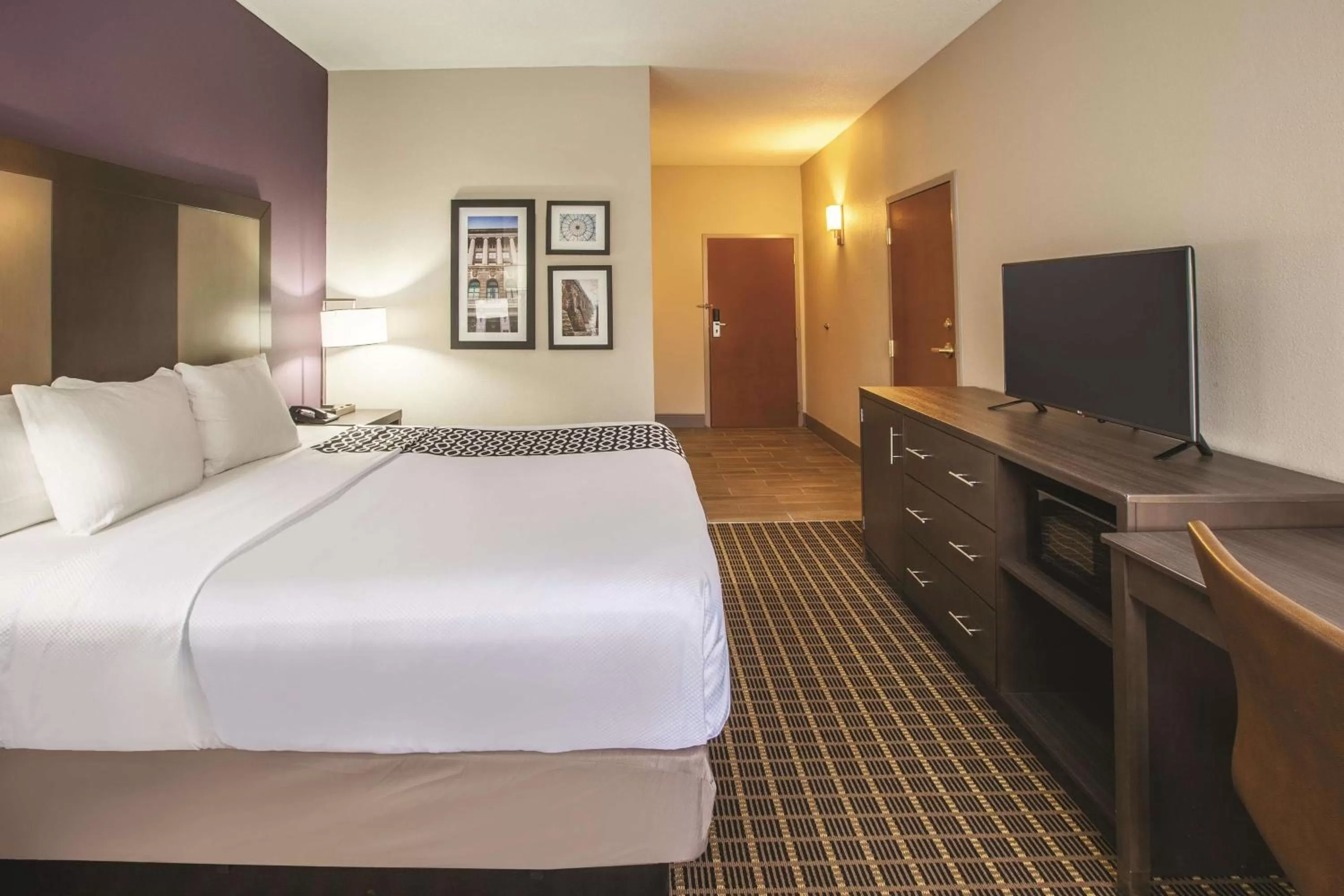 King Room - Non-Smoking in La Quinta by Wyndham Mechanicsburg - Harrisburg