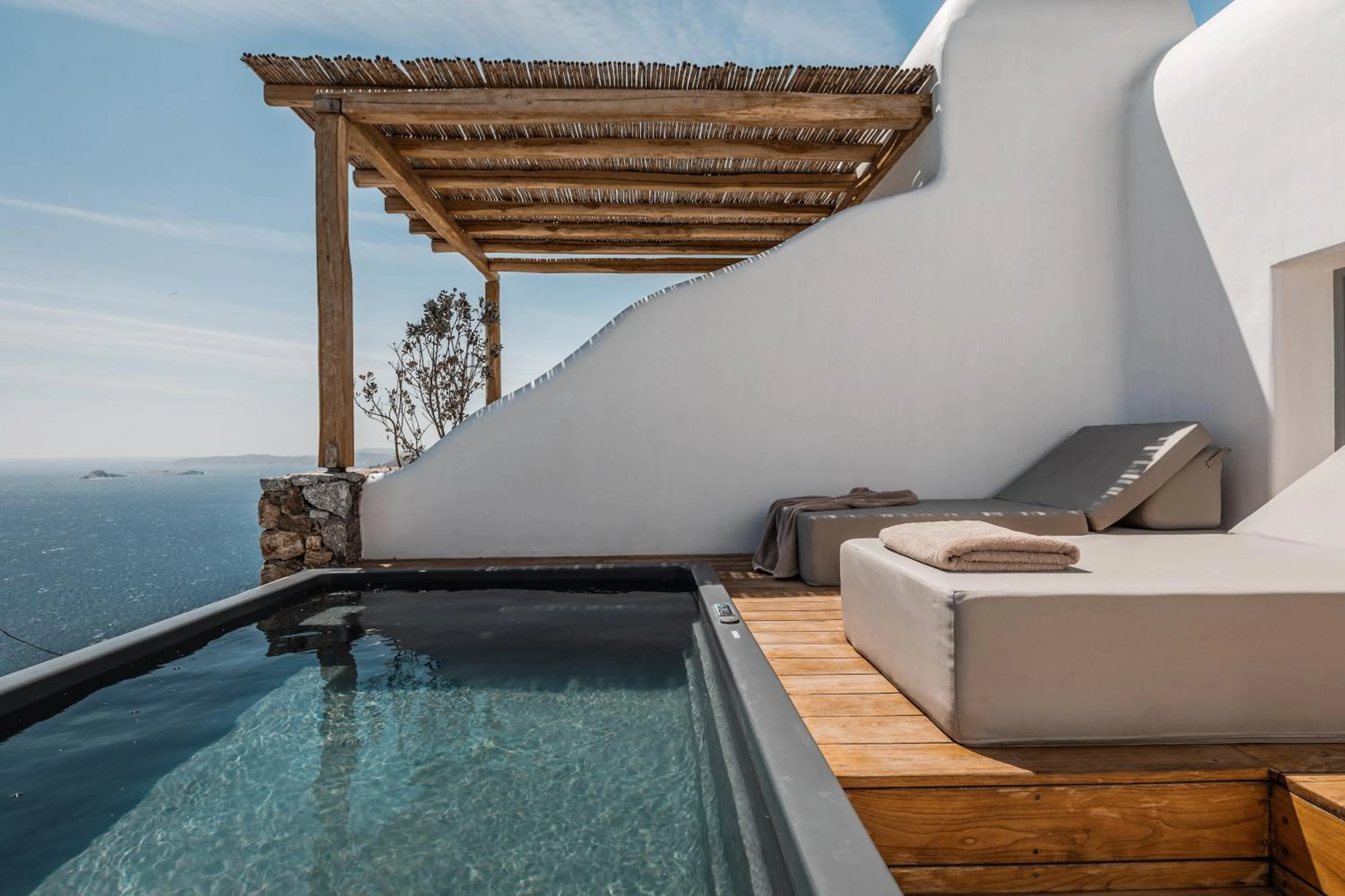 King Suite with Spa Bath in Alissachni Mykonos