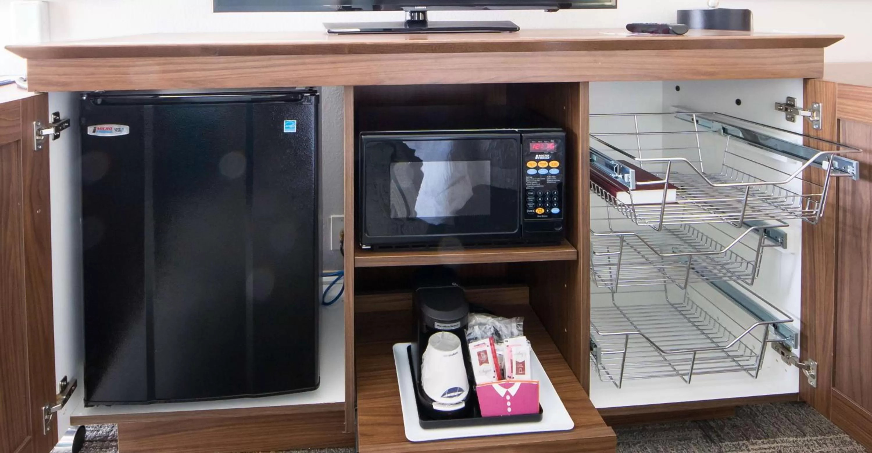 King Room with Accessible Tub - Mobility and Hearing Access/Non-Smoking in Hampton Inn Lakeland