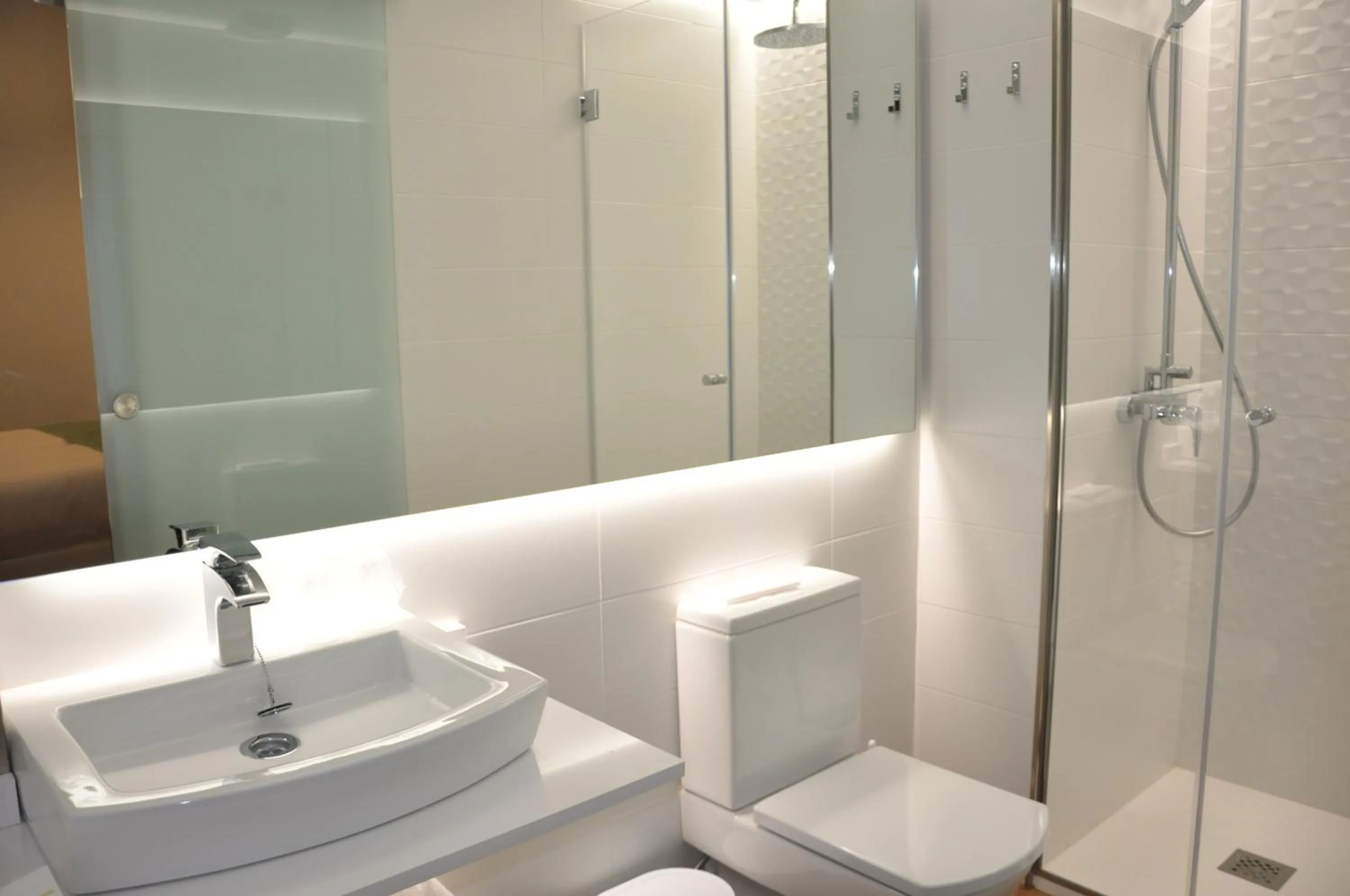 Two Connecting Double Rooms in Hotel Selu