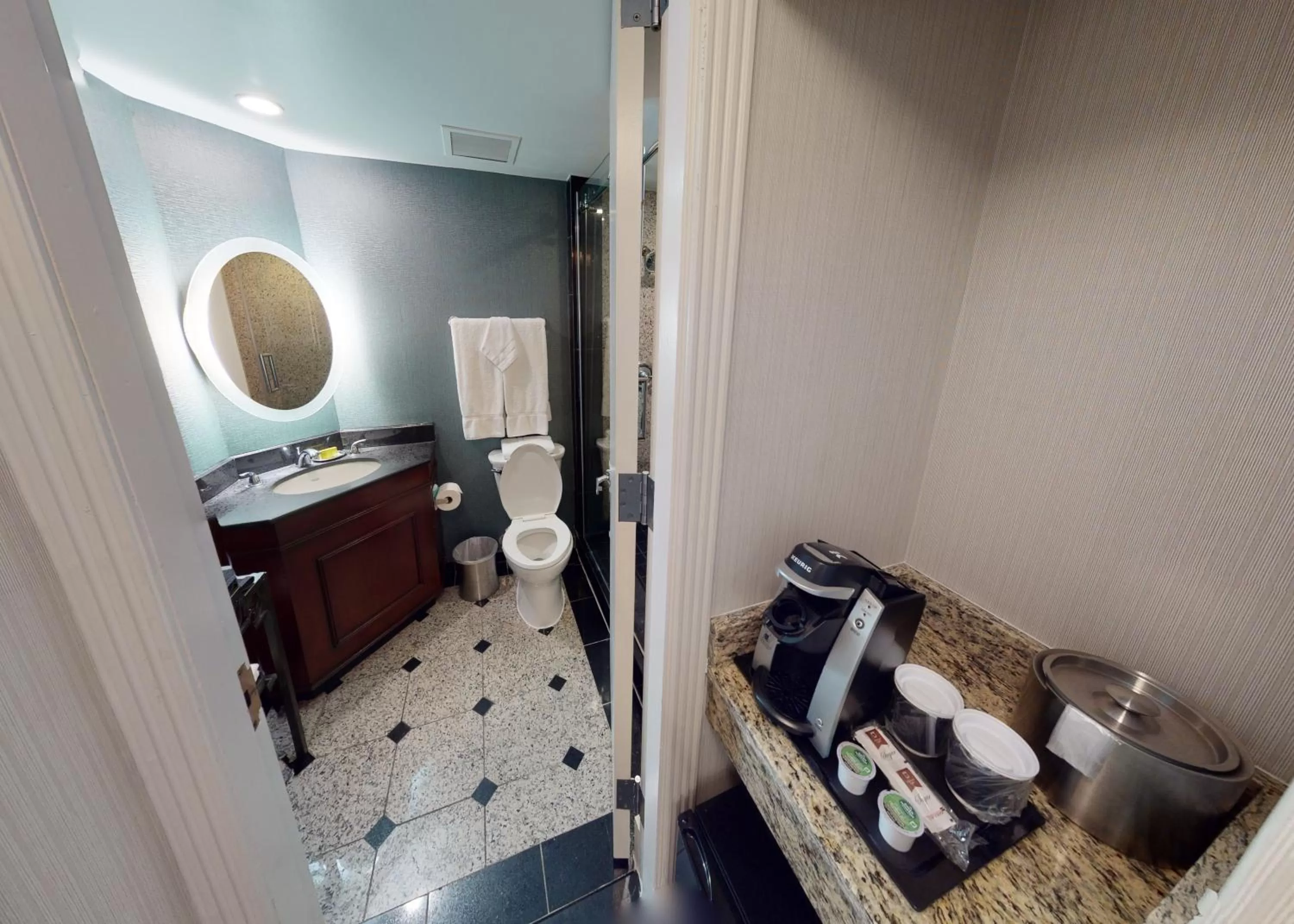 Executive Double Room with Two Double Beds in The Whitehall Houston