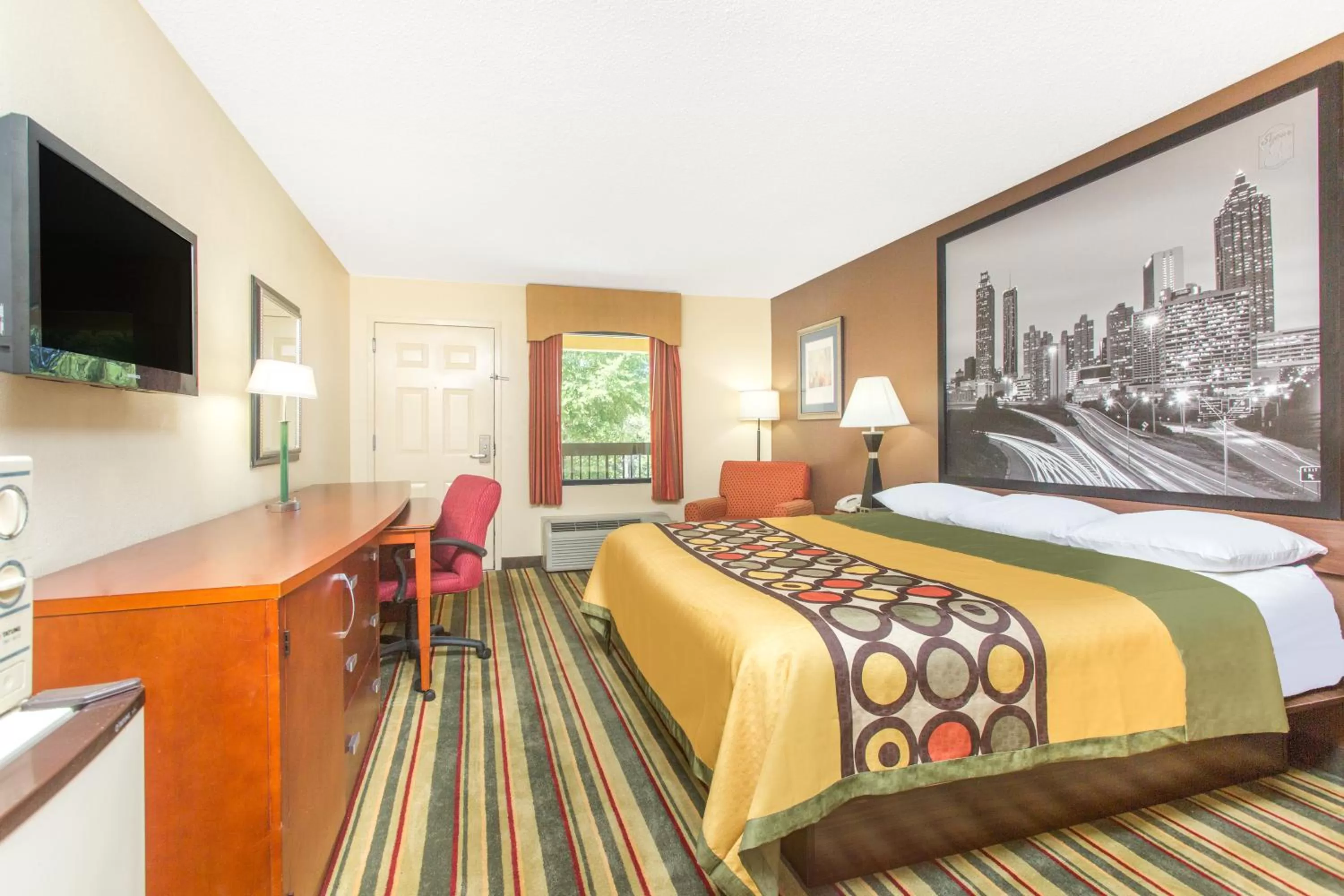 King Room - Mobility Access/Non-Smoking in Super 8 by Wyndham Dublin