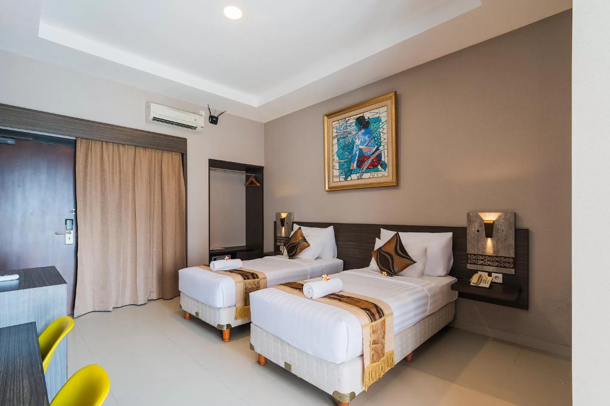 Deluxe Twin Room with Sea View in Padmasari Resort Lovina