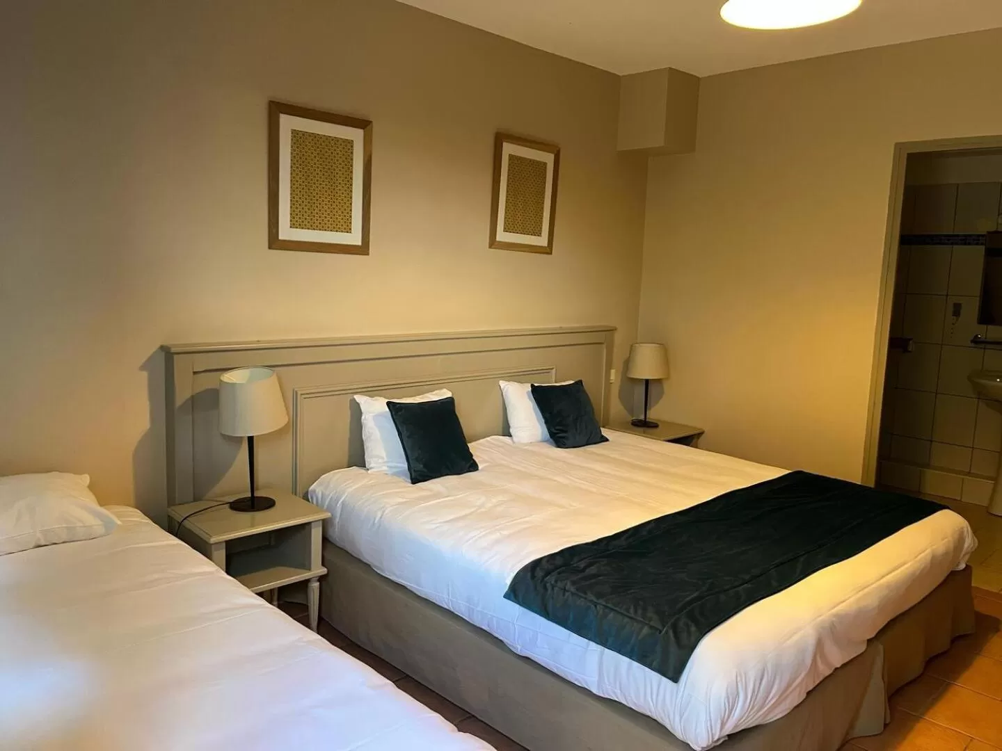 Standard Triple Studio in Appart'Hotel Festival Sud Aqua - Avignon TGV