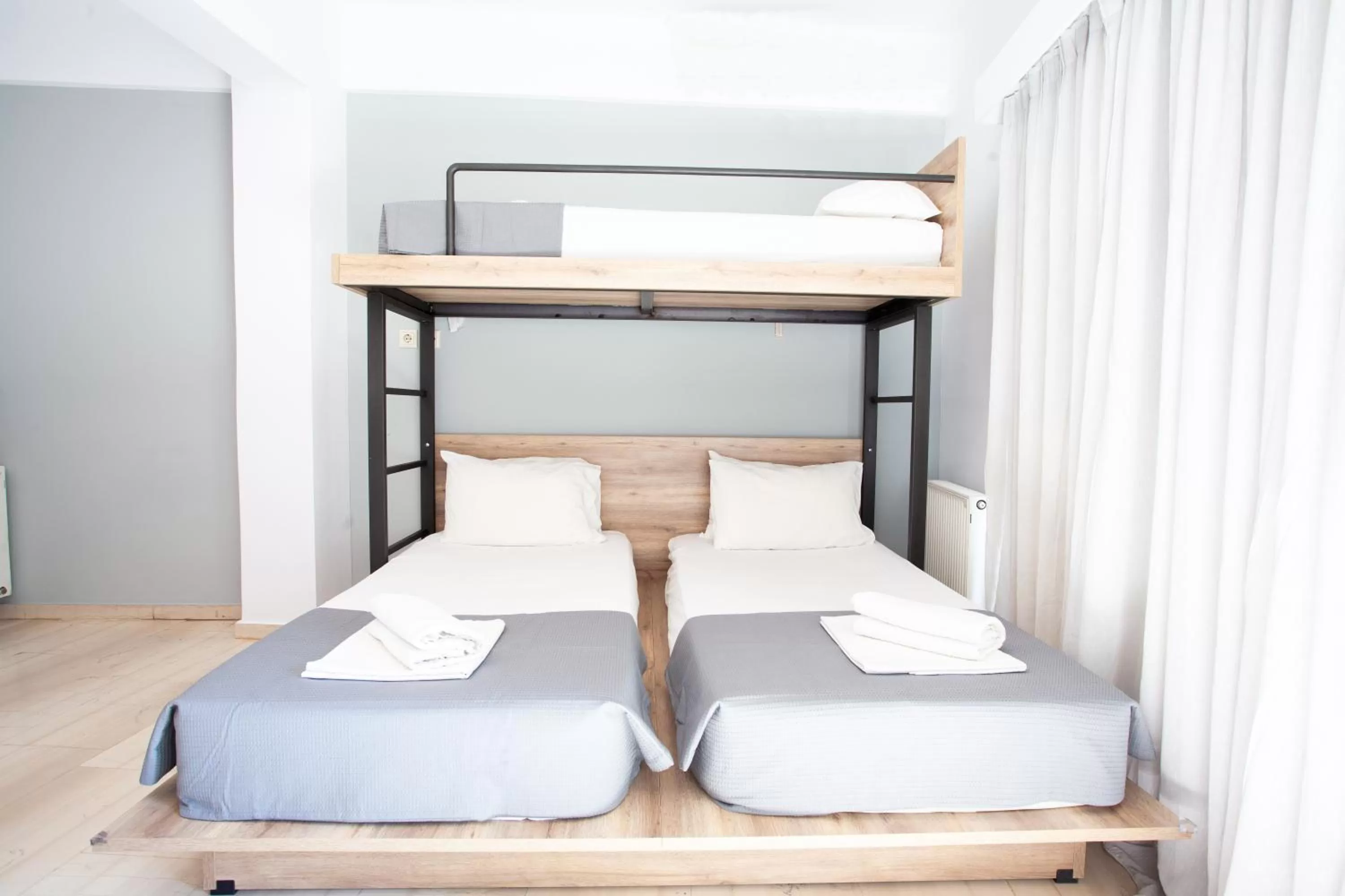 Studio with Balcony for 5 People in Athens Studios