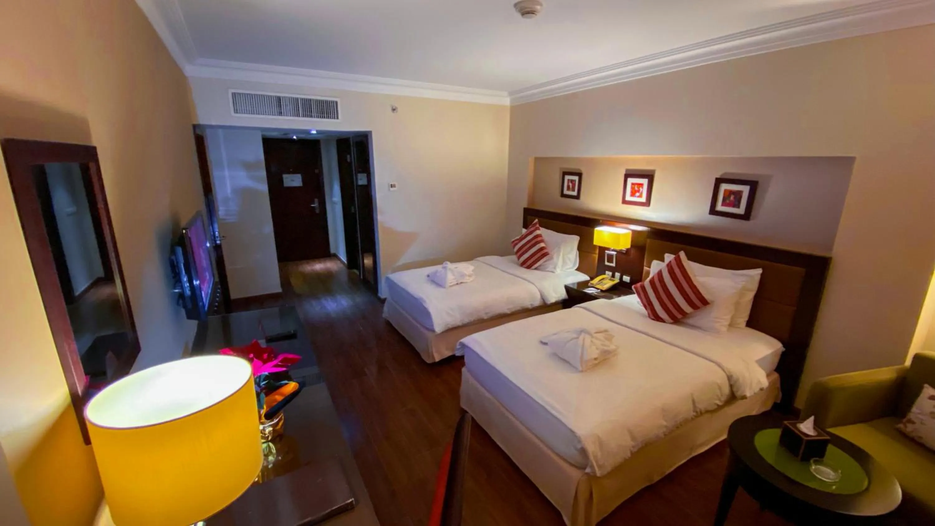 Twin Room with City View in Oryx Hotel Aqaba