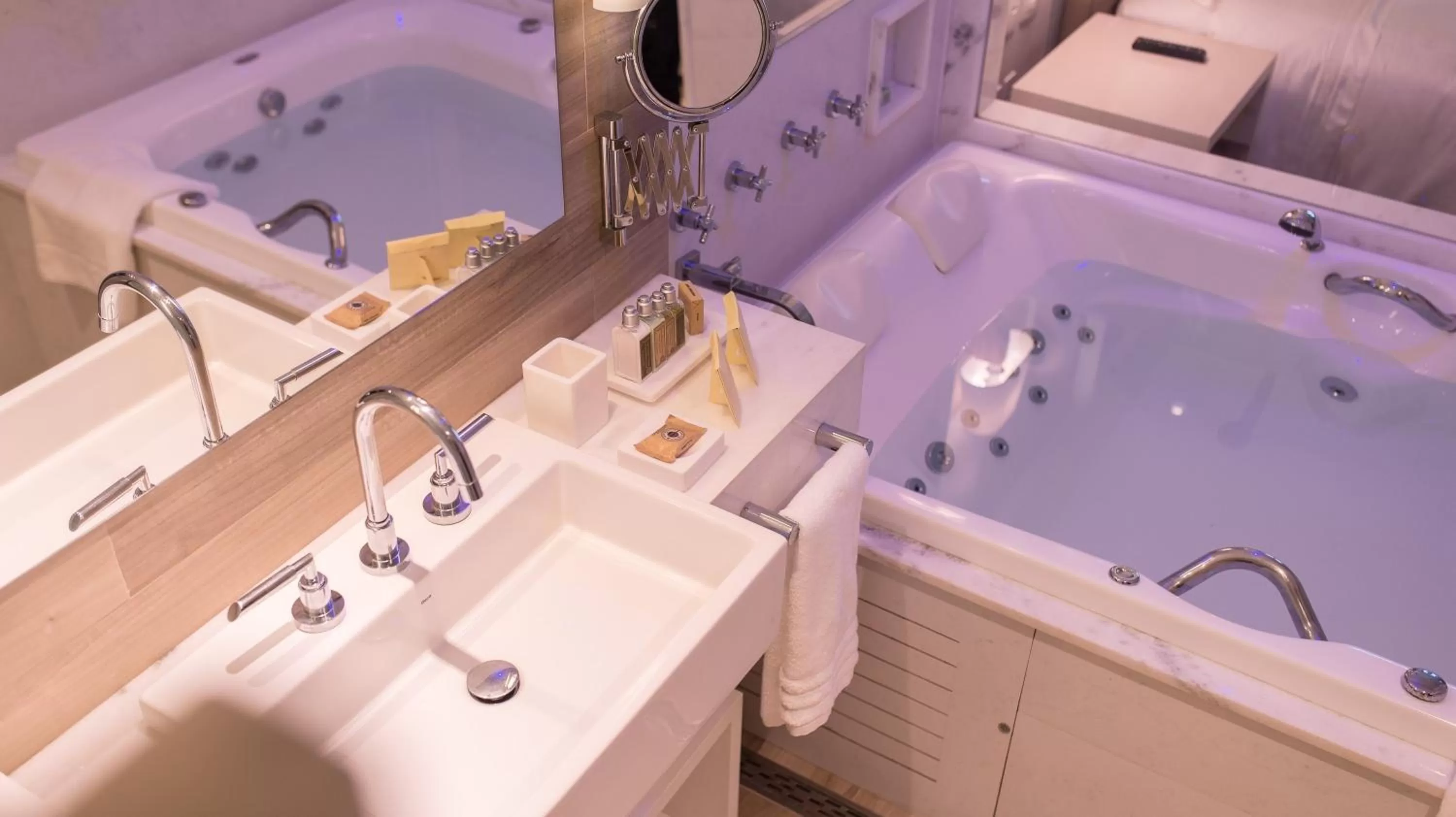 Suite with Sea View in Vogal Luxury Beach Hotel & SPA