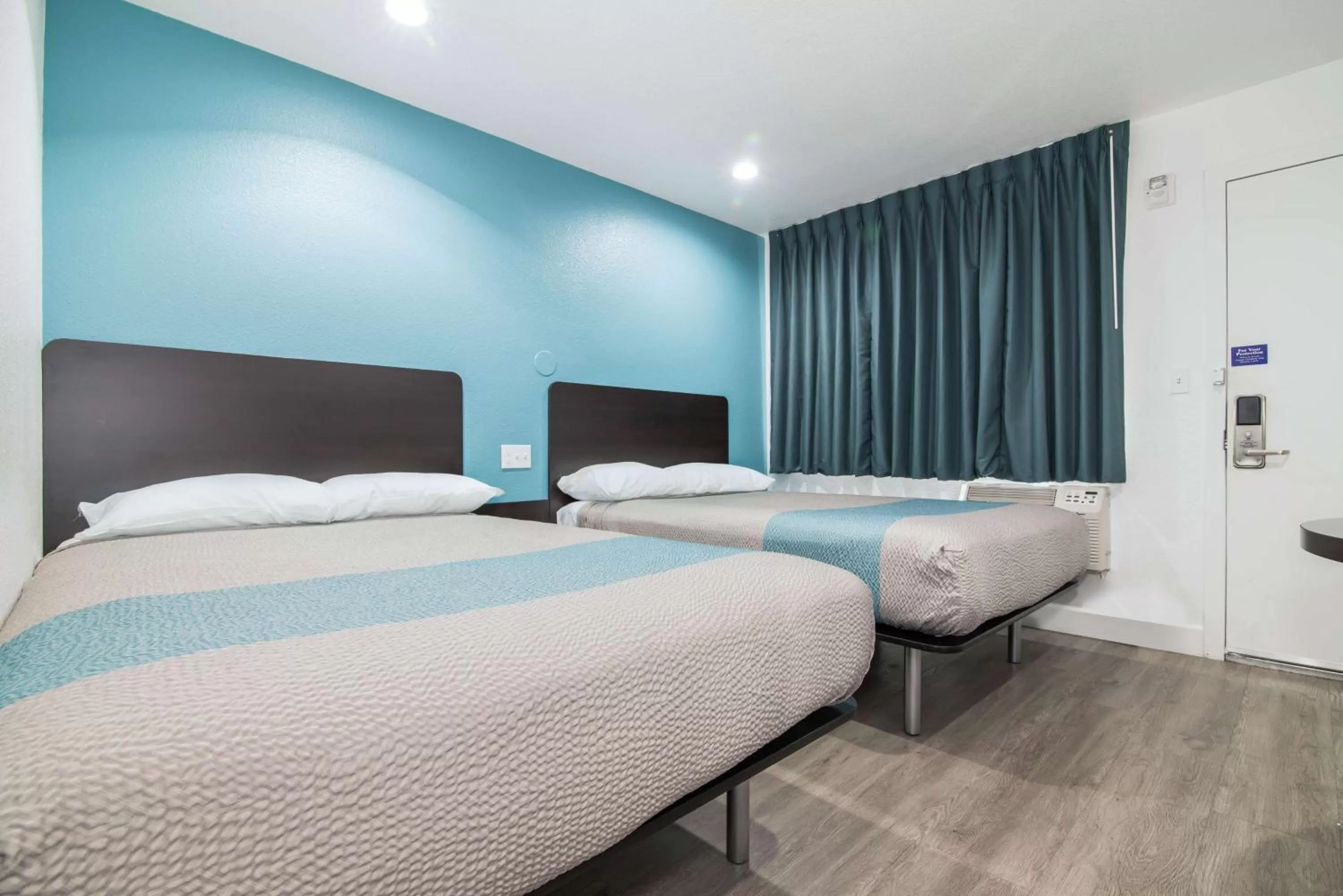 Deluxe Quadruple Room - single occupancy - Non-Smoking in Motel 6-Moreno Valley, CA - Perris