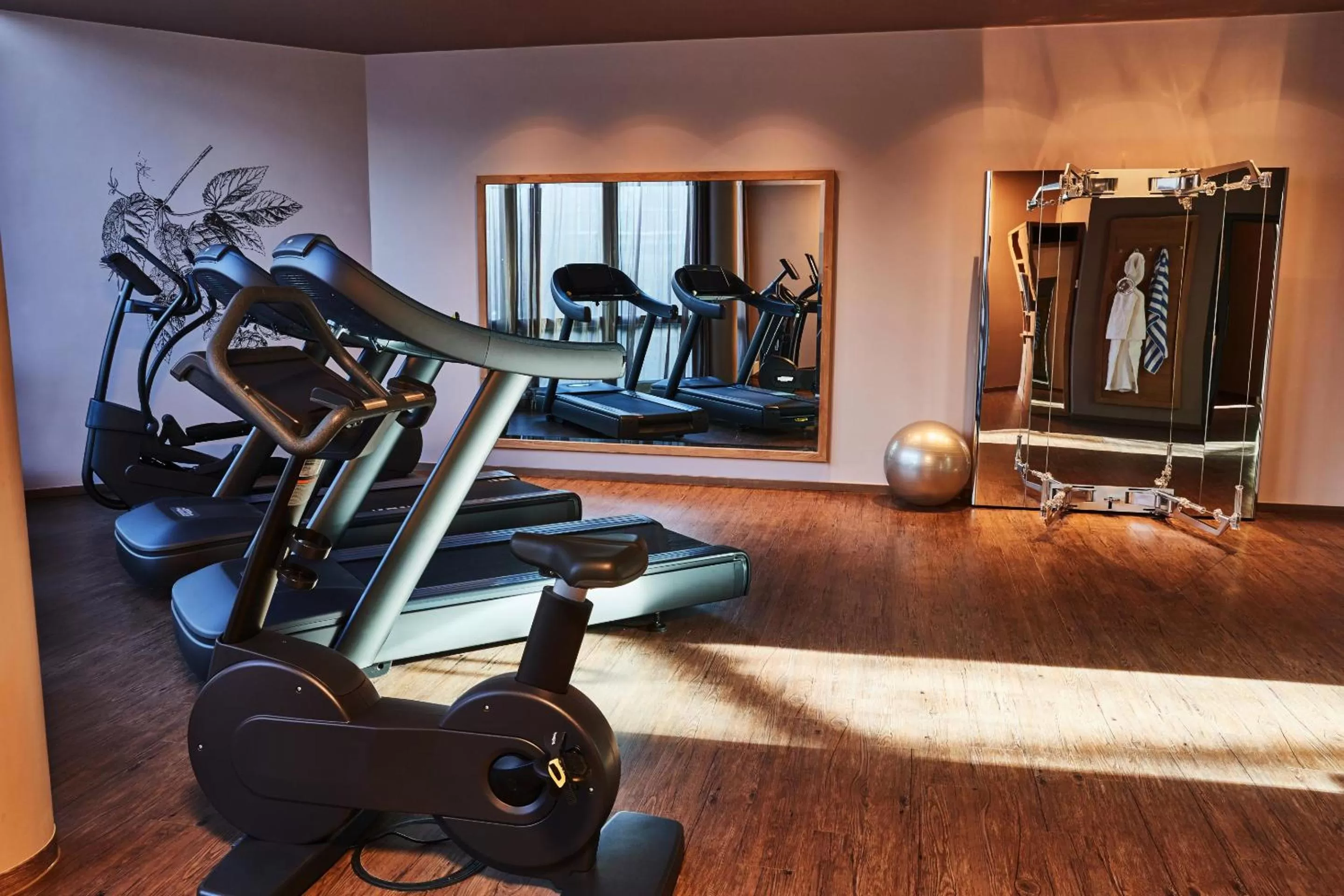 Spa and wellness centre/facilities in Steigenberger Hotel München