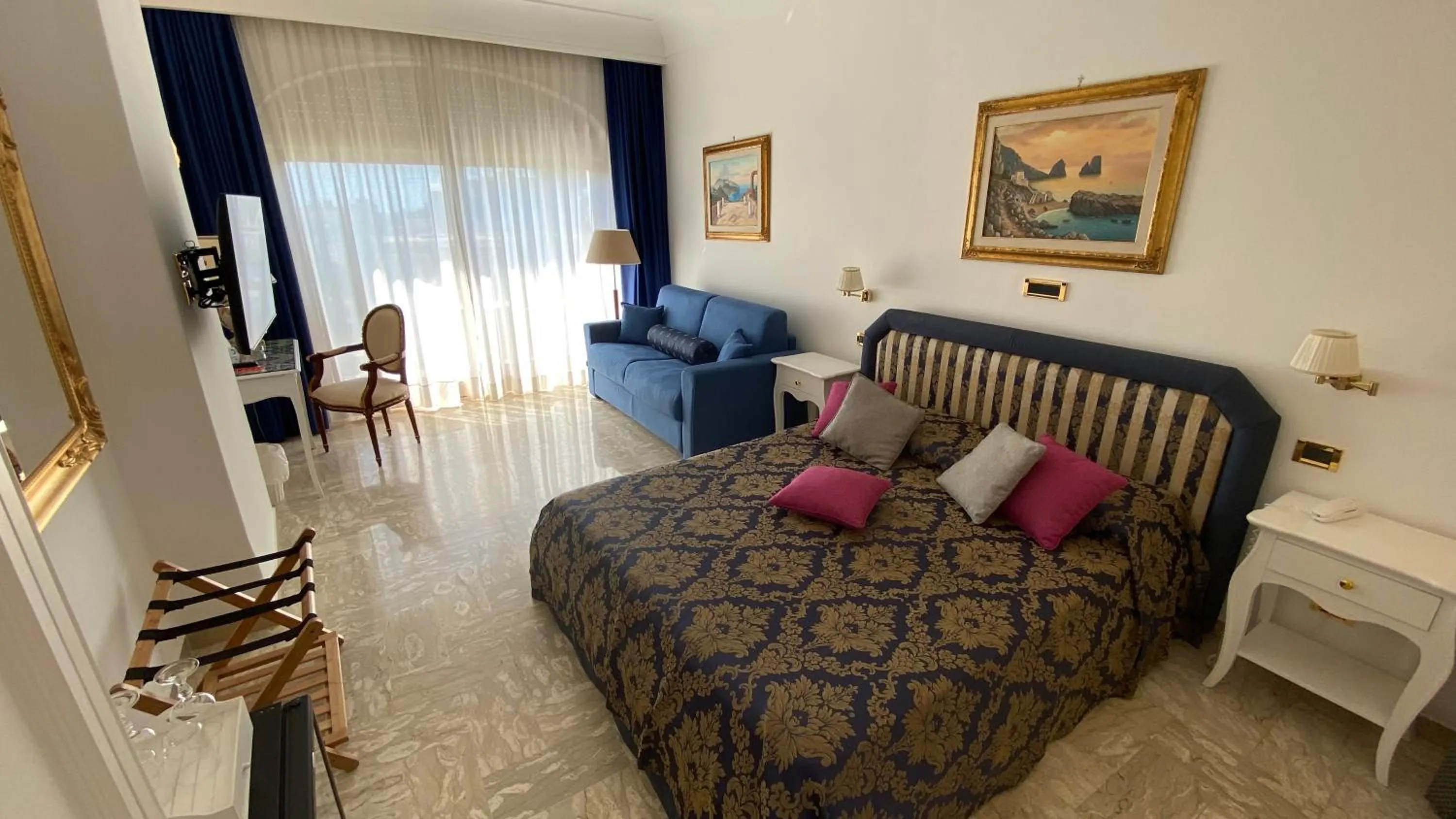 Junior Suite - single occupancy in Bougainville Luxury Boutique Hotel