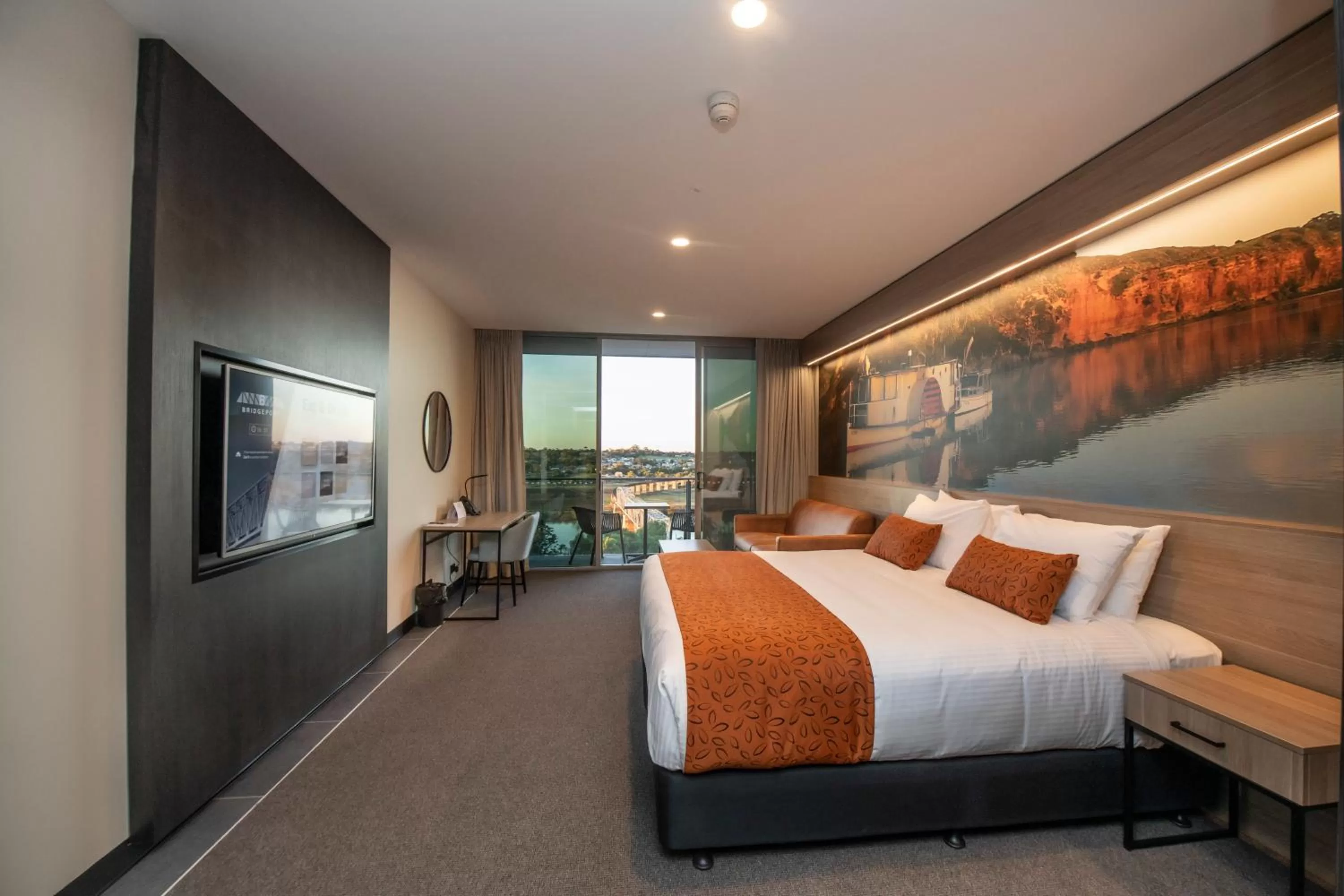 Riverside Balcony Suite in Bridgeport Hotel