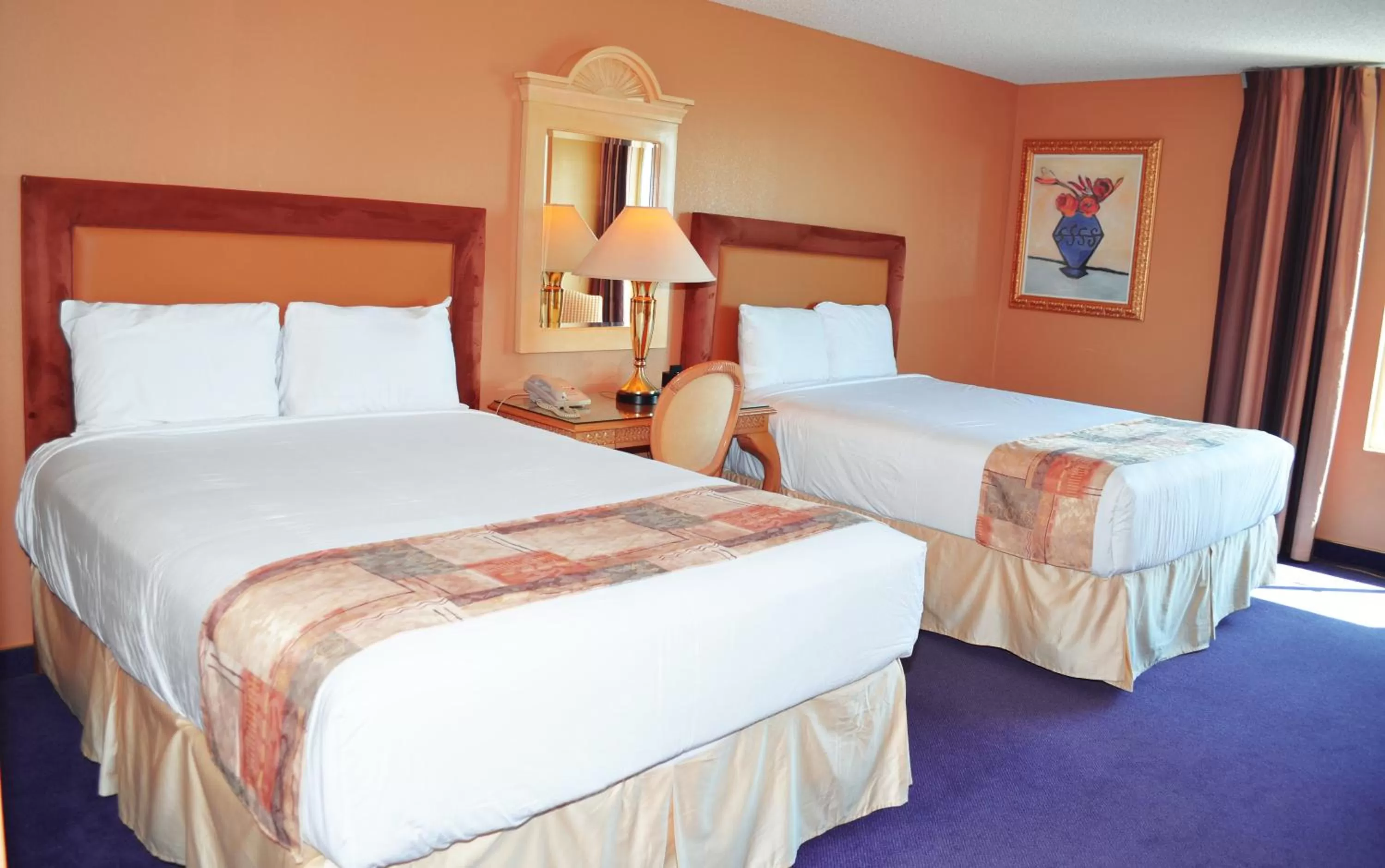 Deluxe Double Room with River View in Laughlin River Lodge