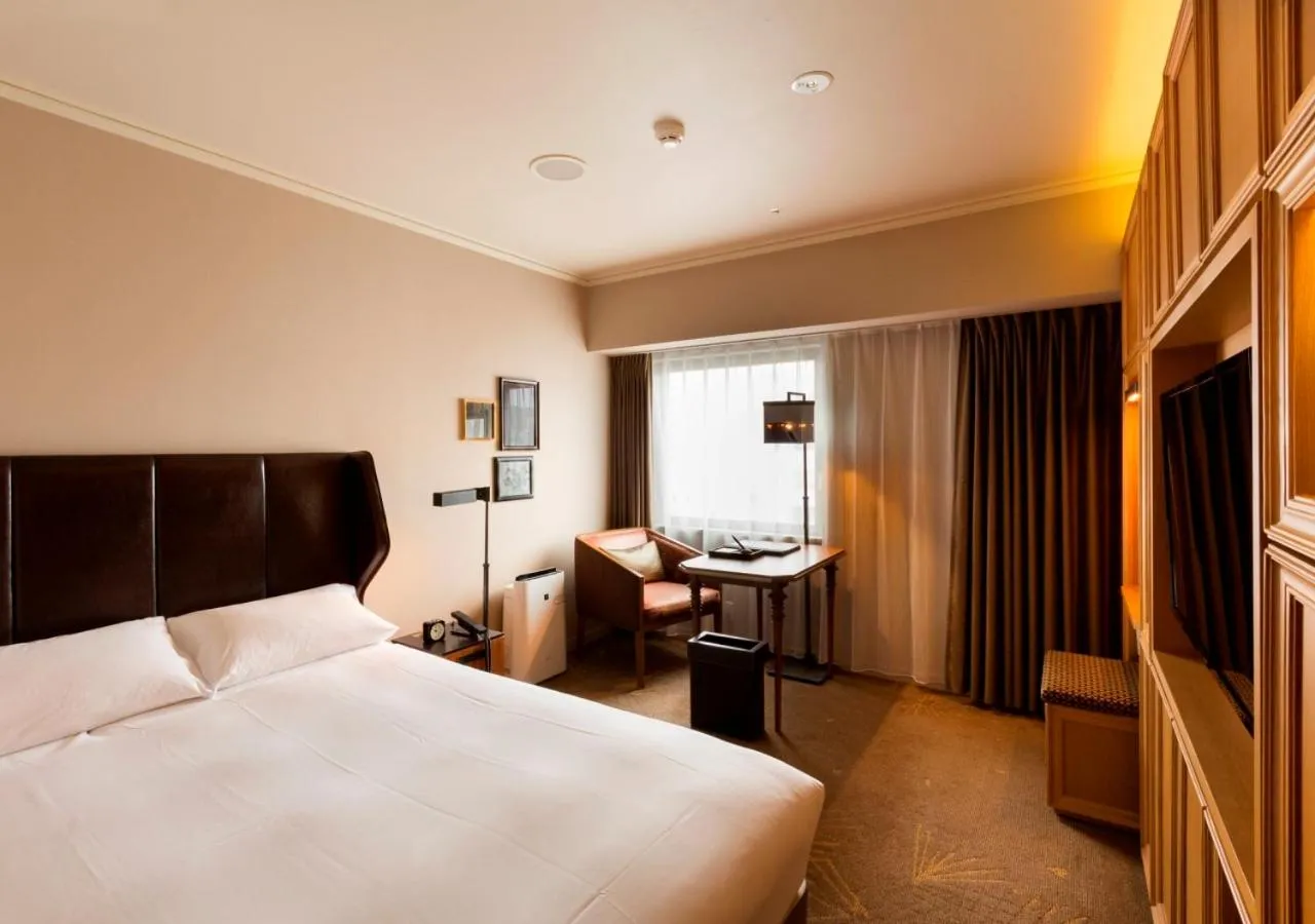 Standard Double Room with Club Lounge Access - single occupancy - Breakfast Included - Non-Smoking  in Royal Park Hotel Takamatsu