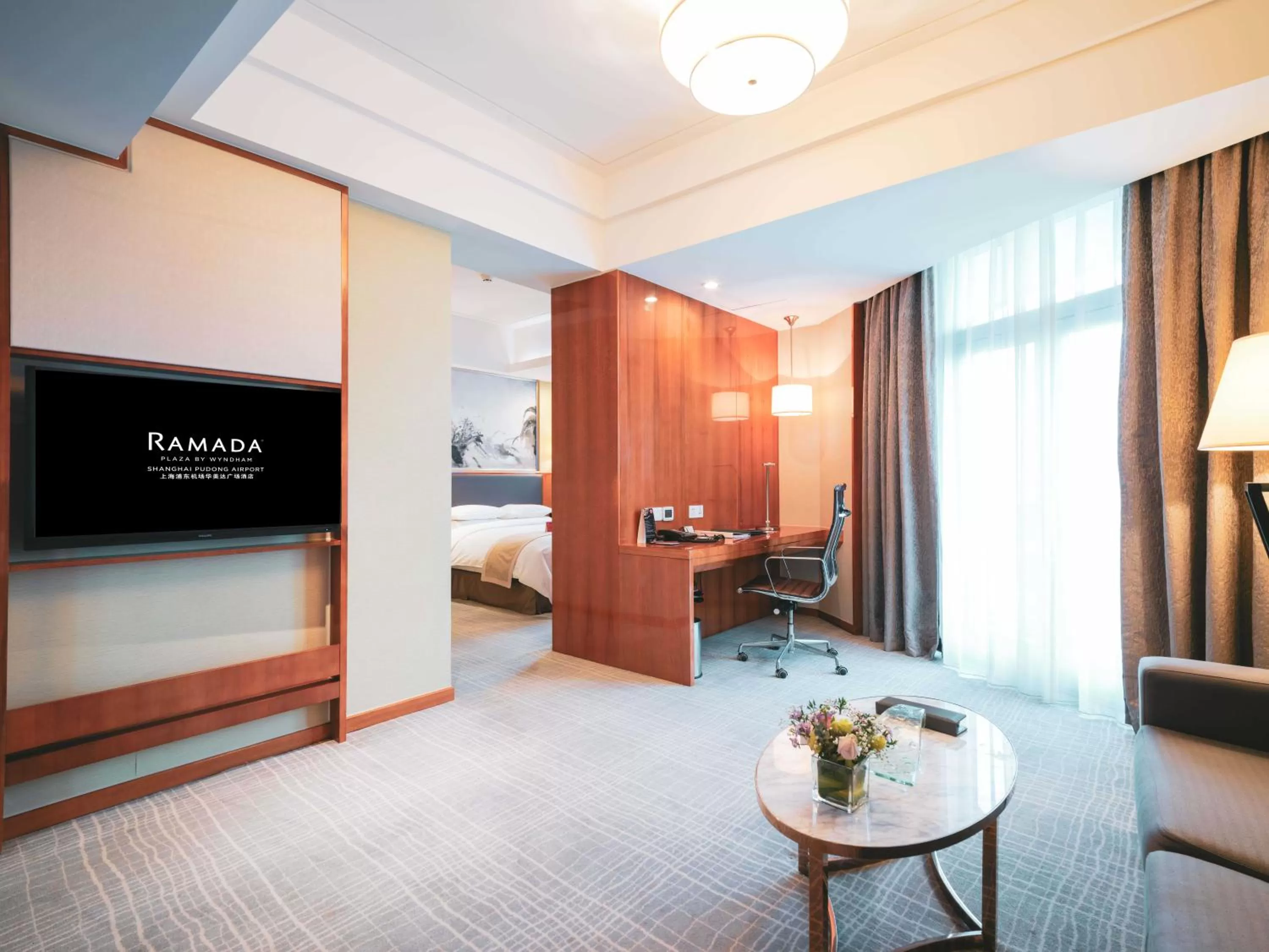 King Suite - Non-Smoking in Ramada Plaza Shanghai Pudong Airport