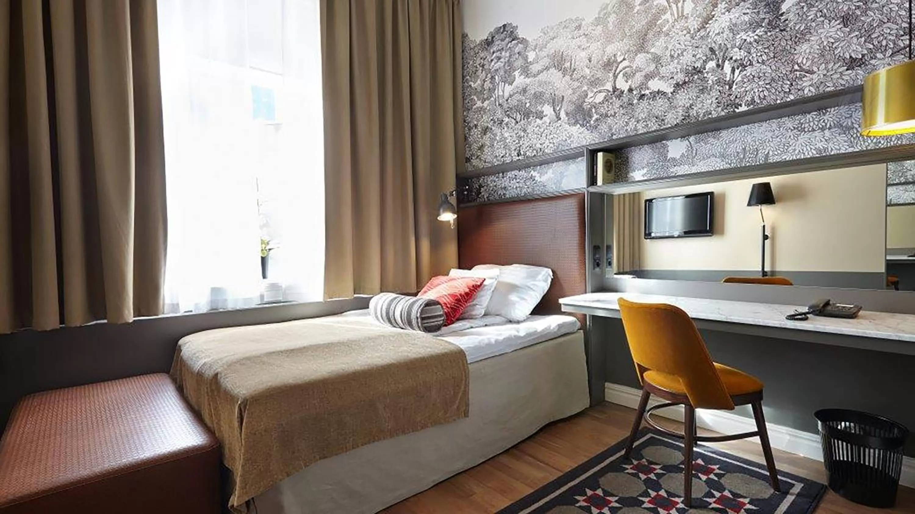 Compact Single in Home Hotel Temperance