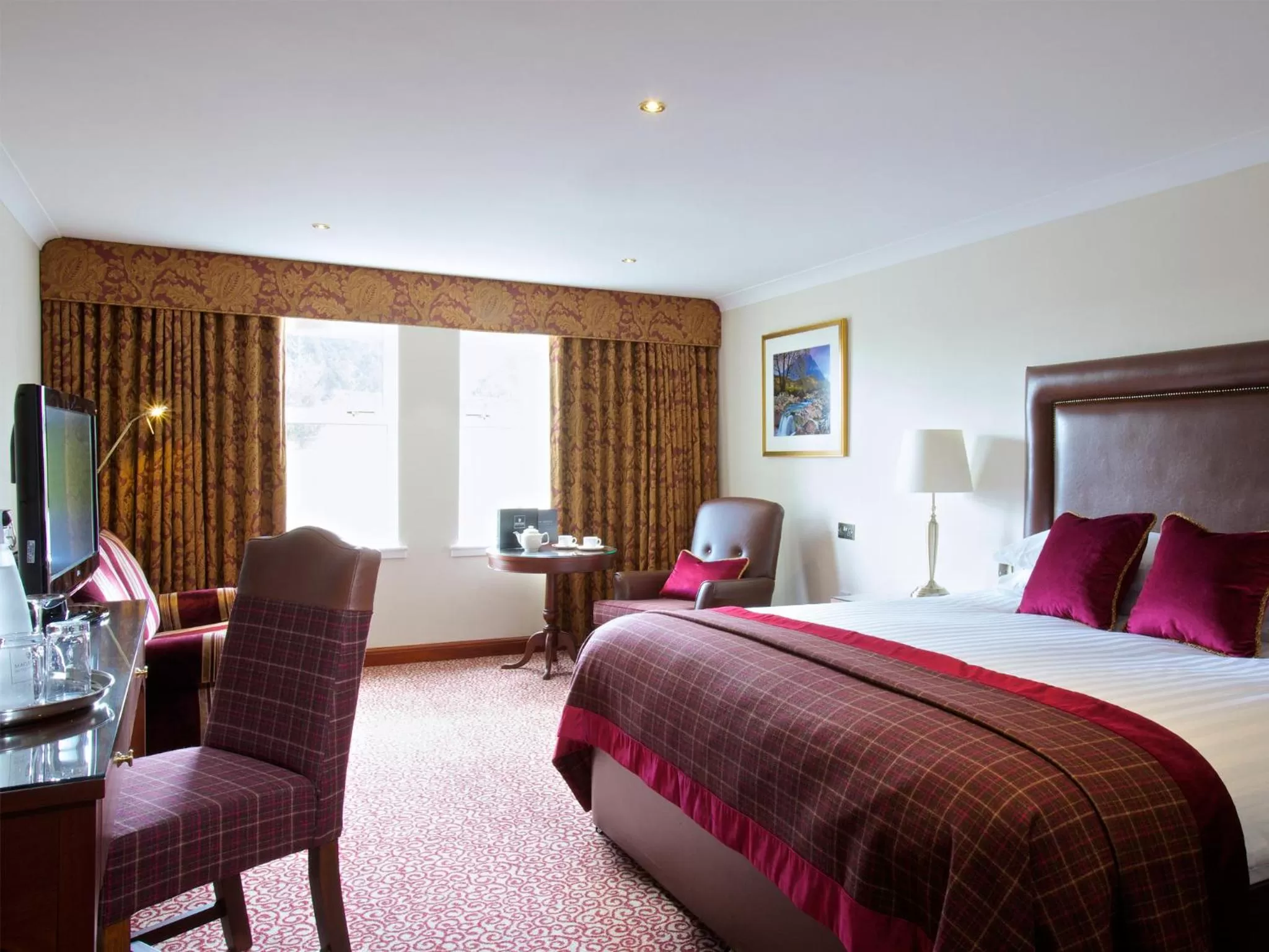 Super Deluxe Double Room in Macdonald Crutherland House