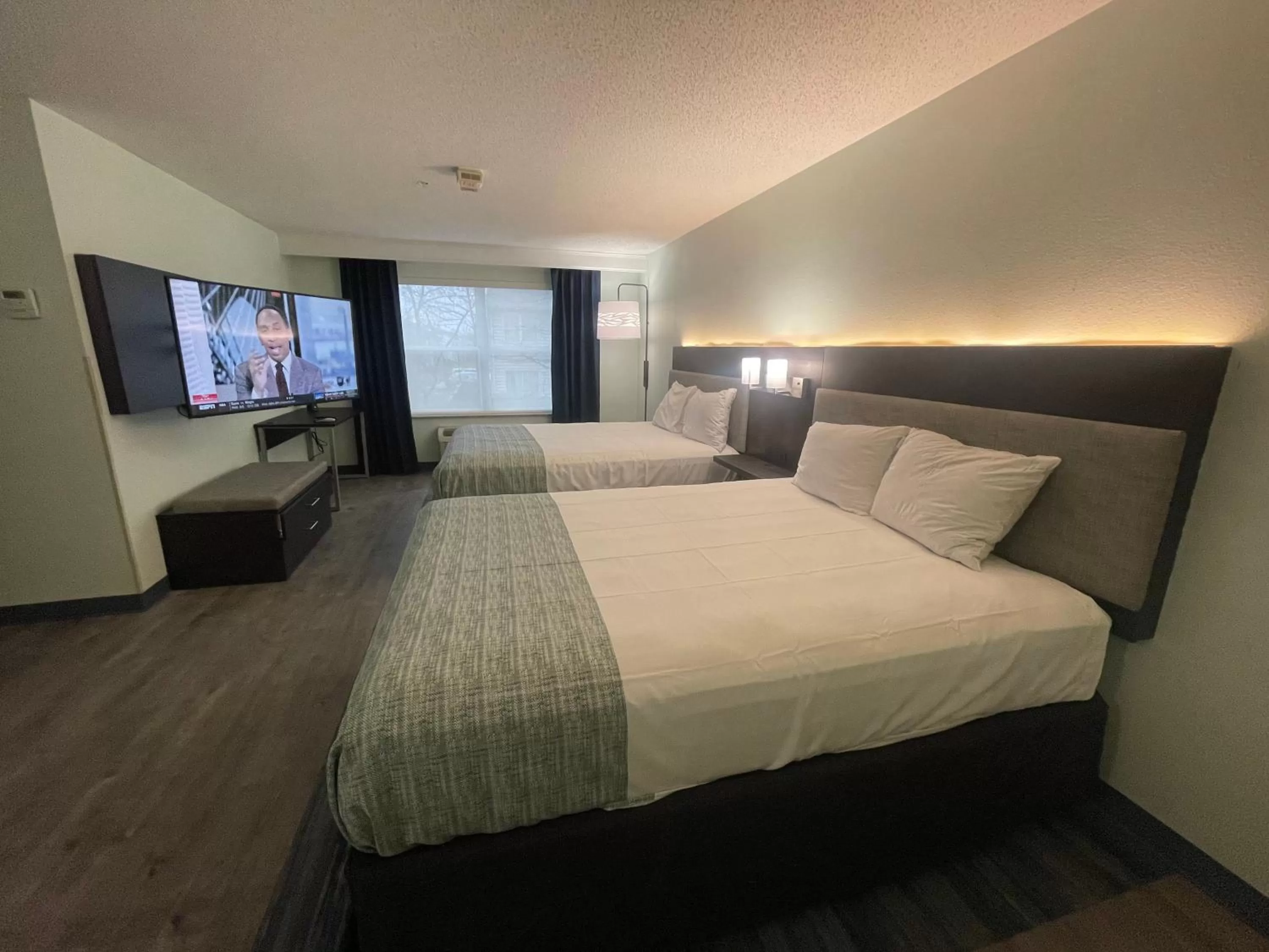 Queen Room with Two Queen Beds - Non-Smoking in Wingate by Wyndham Waldorf - Washington DC Area