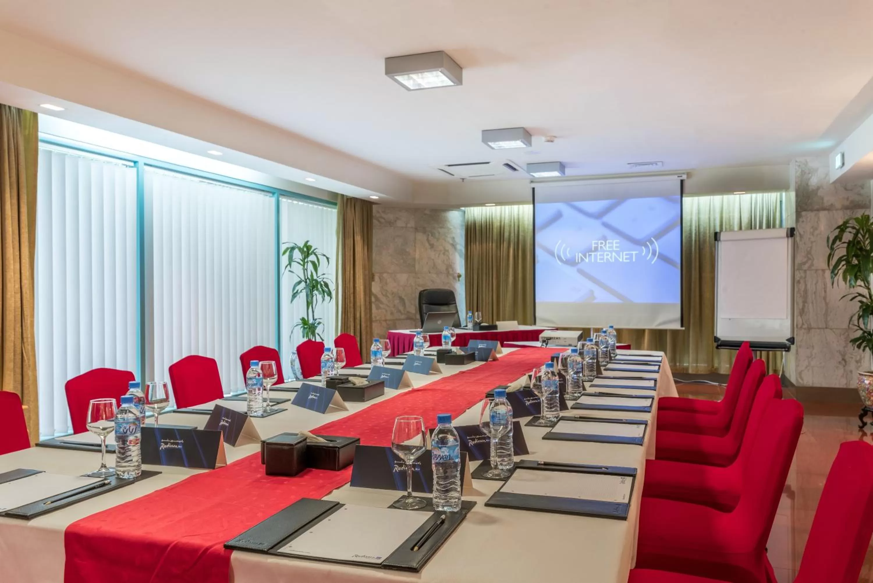 Business facilities in Radisson Blu Hotel, Doha