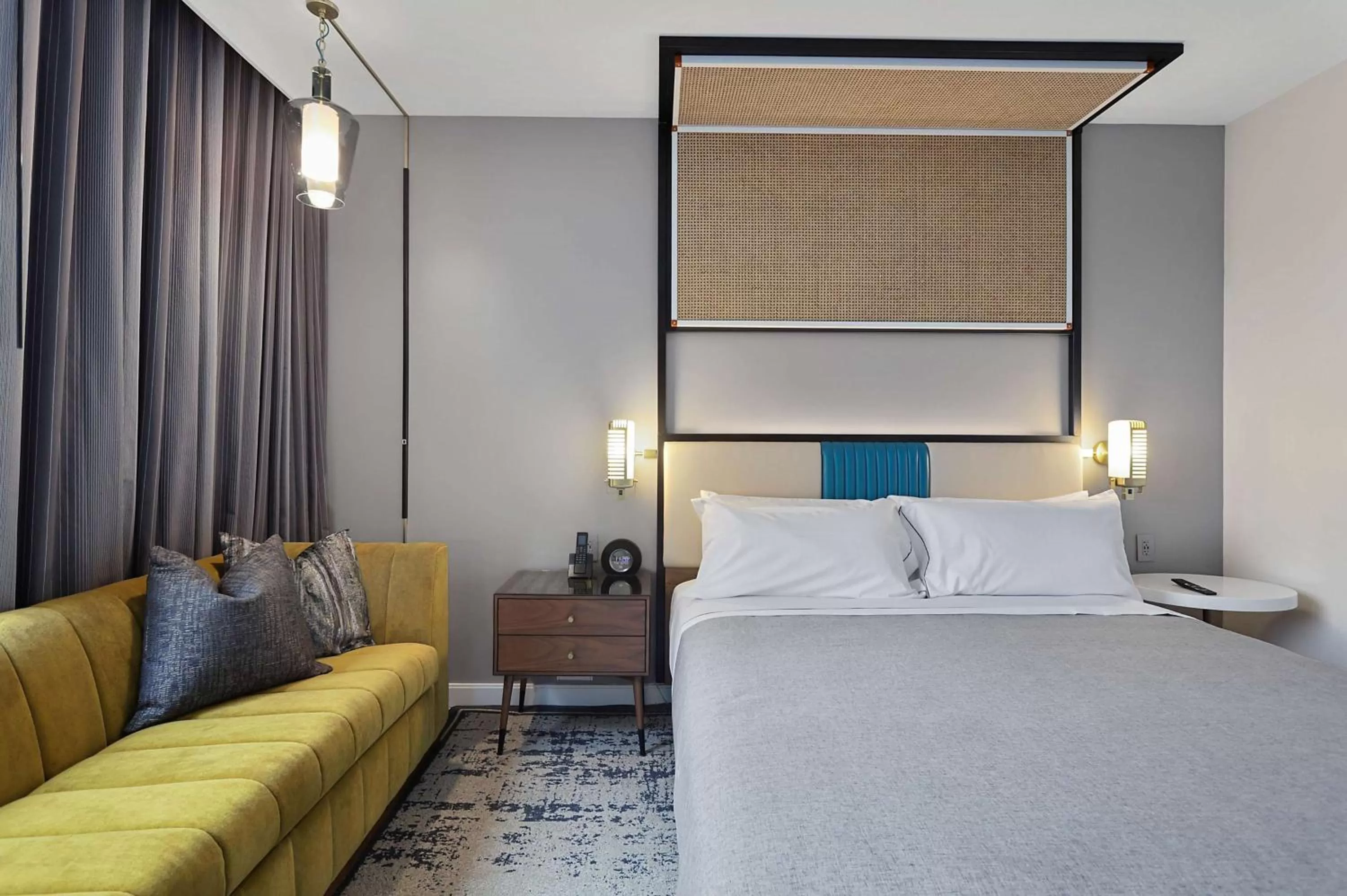 King Corner Room with Sofa Bed in Canopy By Hilton Memphis Downtown