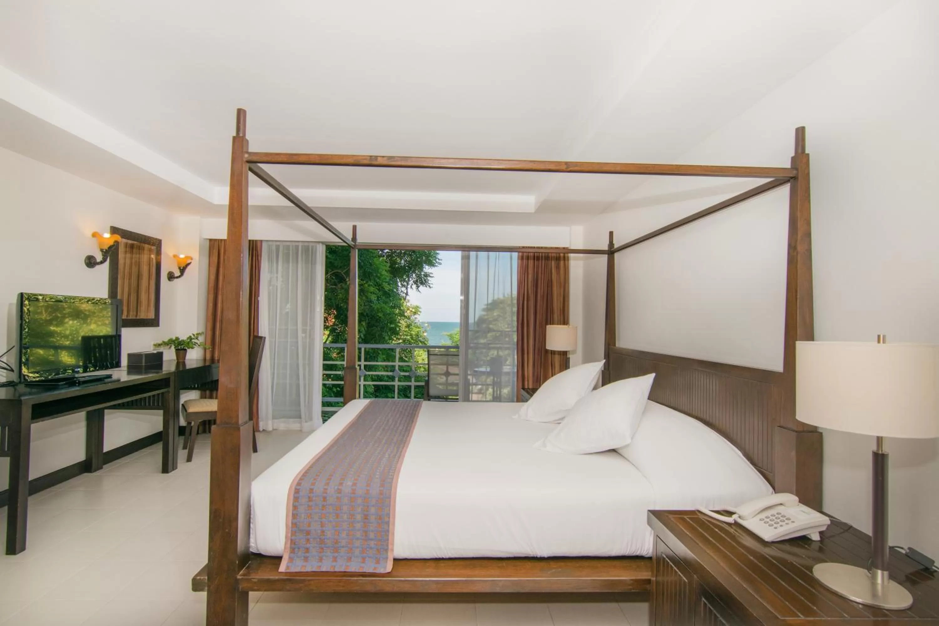 Suite with Balcony in Veranda Lodge