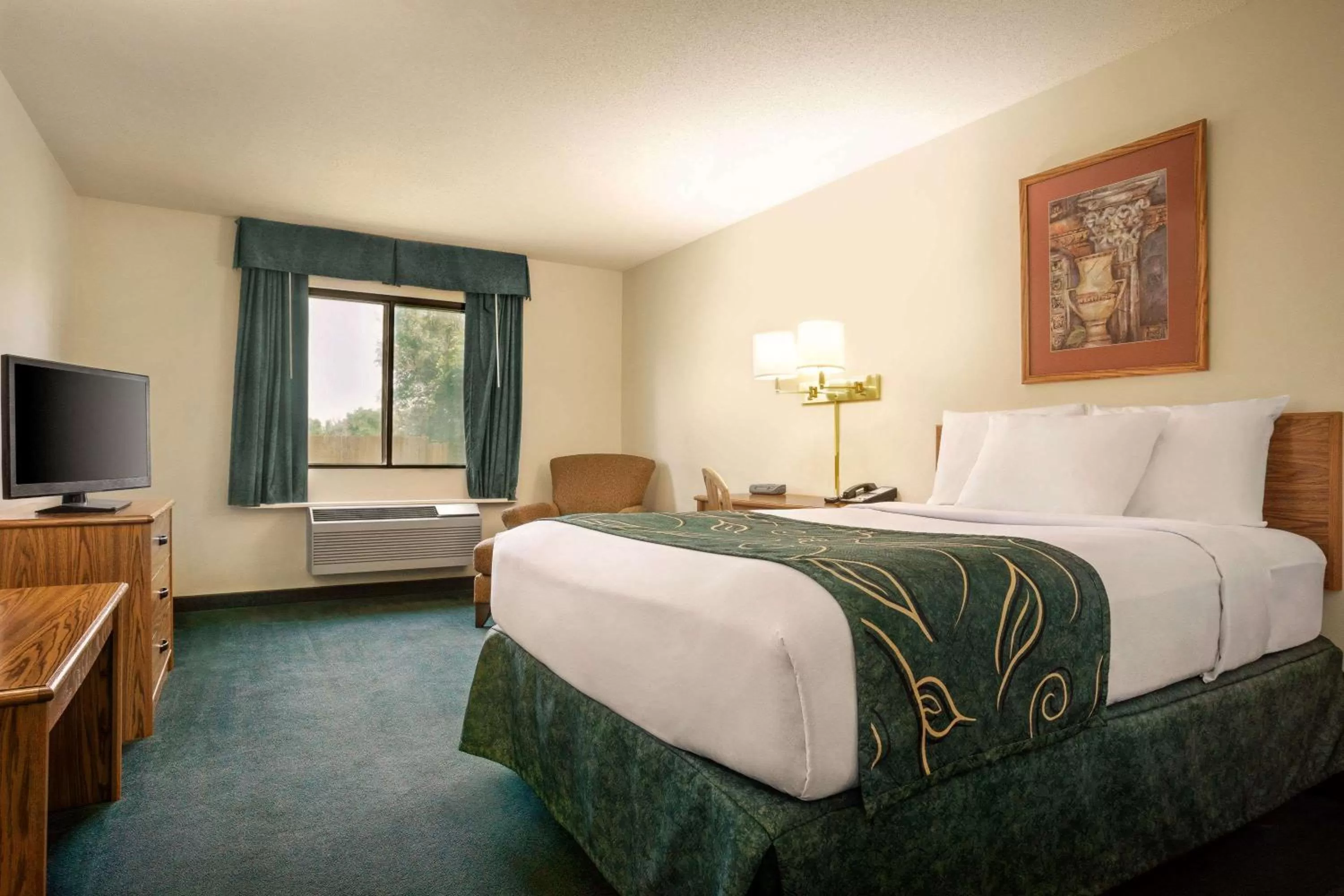 Double Room - Mobility Access/Non-Smoking in Travelodge by Wyndham Morrill