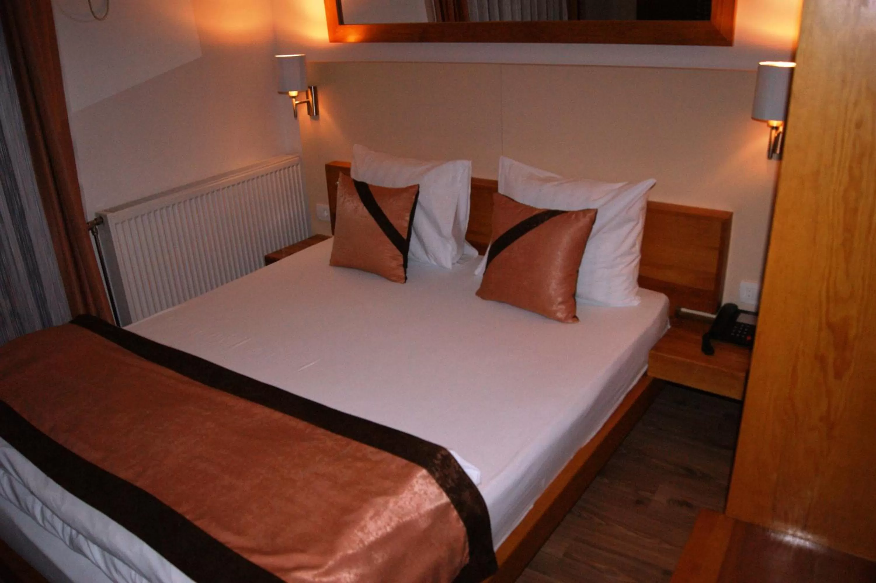 Double Room with Balcony - single occupancy in Hotel Prizreni