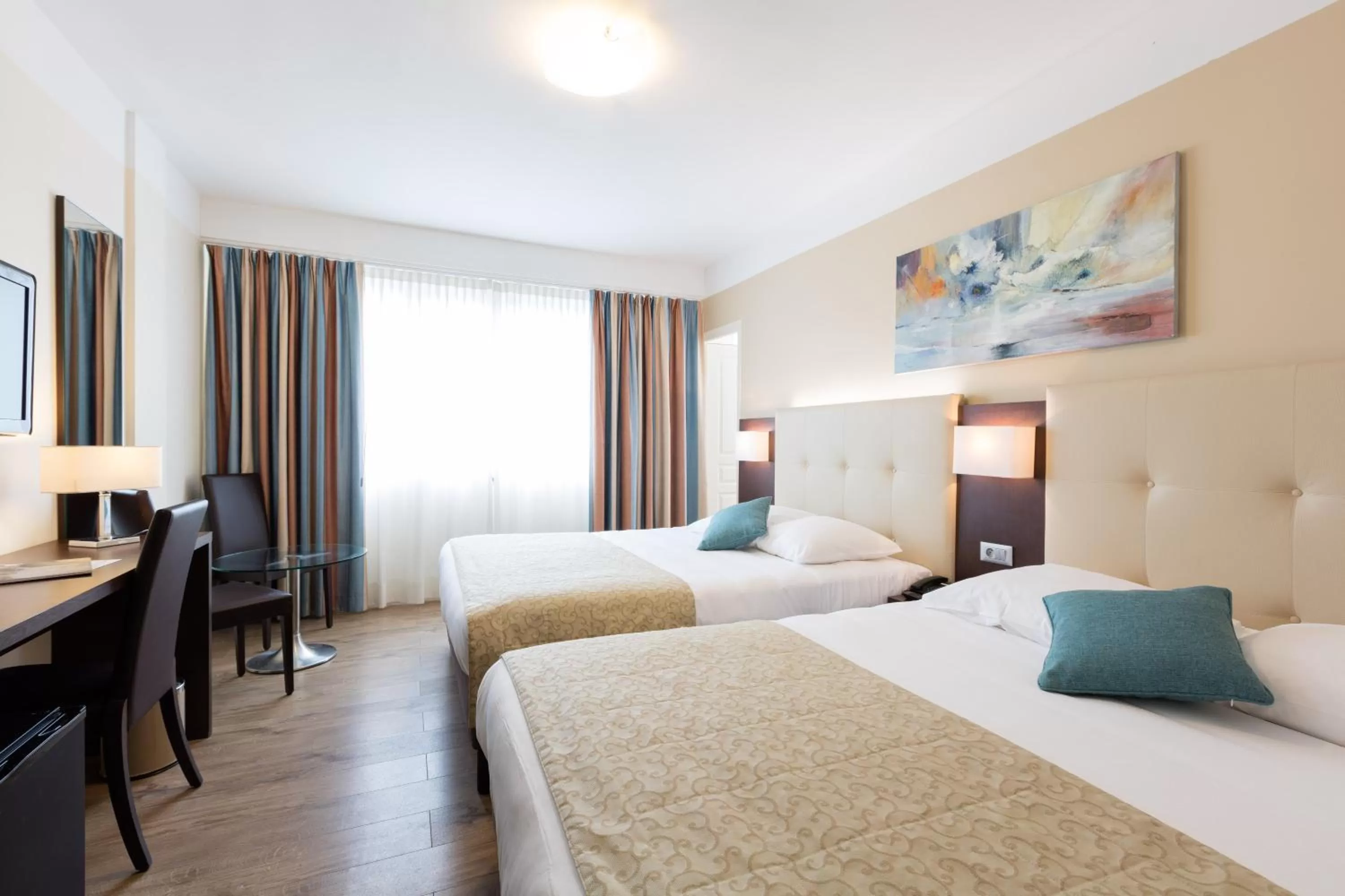 Family Room in Hôtel Rotonde Aix-en-Provence centre