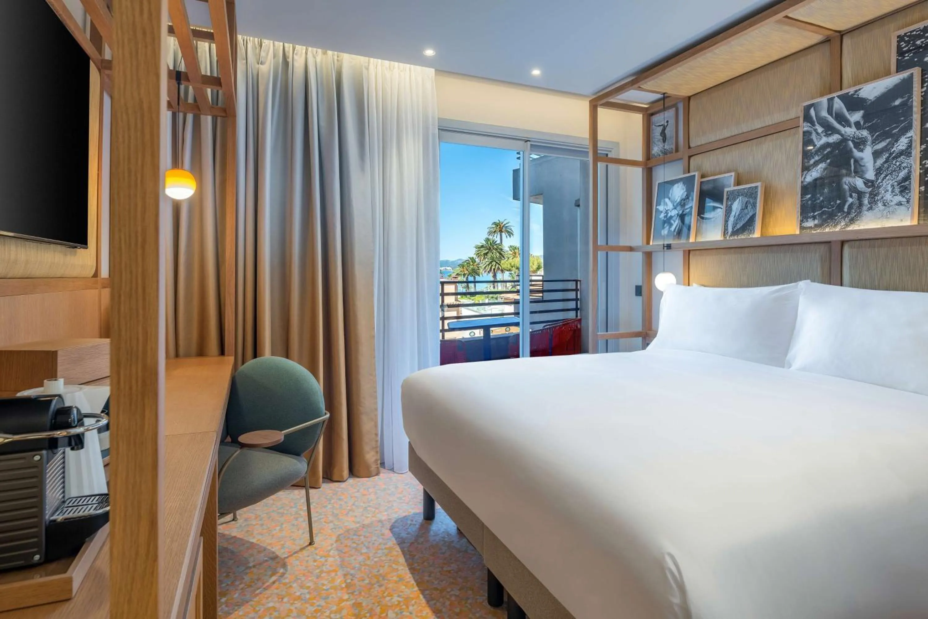 King Room with Balcony in Canopy by Hilton Cannes