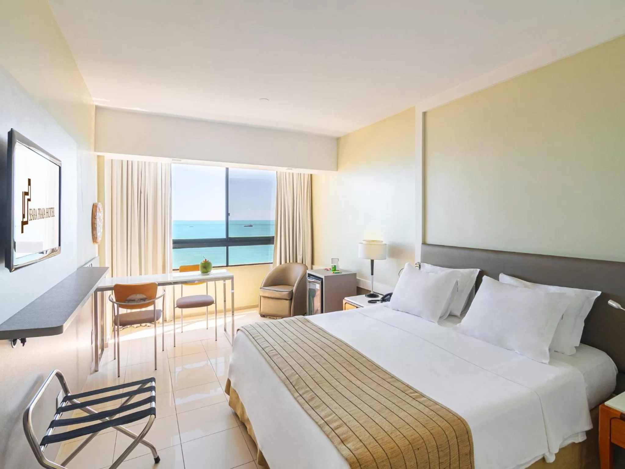 Deluxe Double Room with Sea View in Seara Praia Hotel