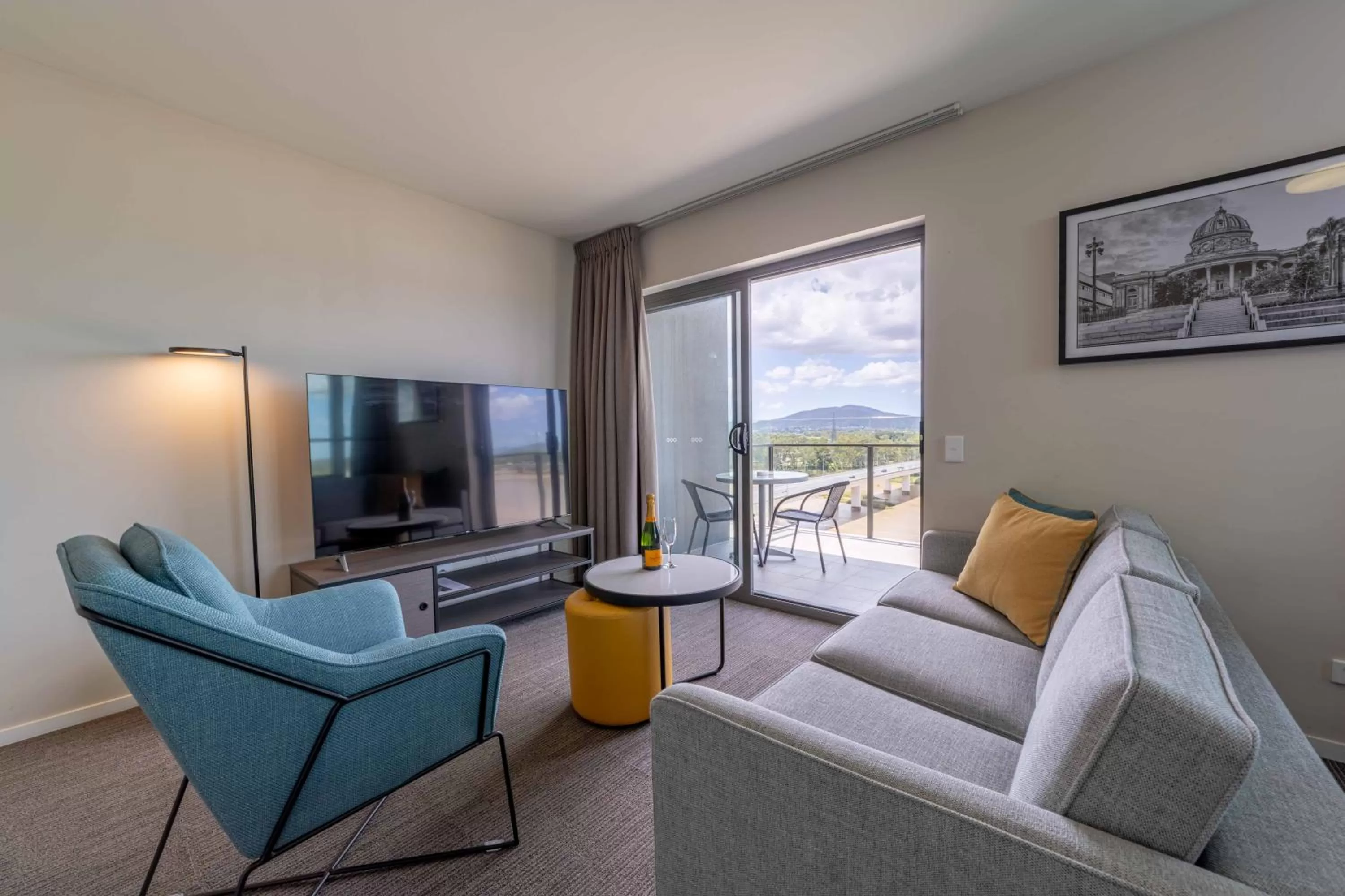 Two-Bedroom Apartment with River View in Quest Rockhampton