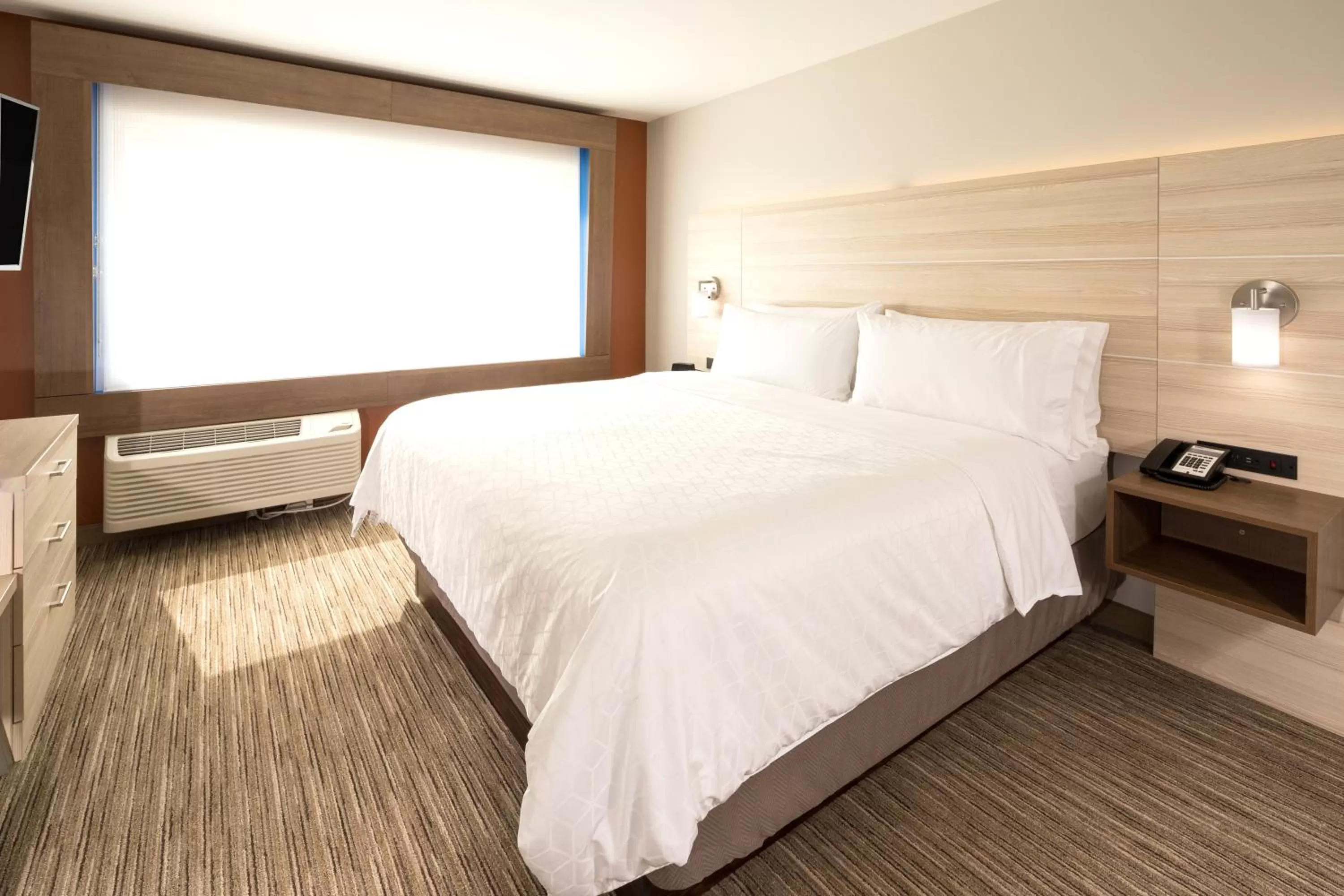 Standard King Room in Holiday Inn Express & Suites - Portage by IHG