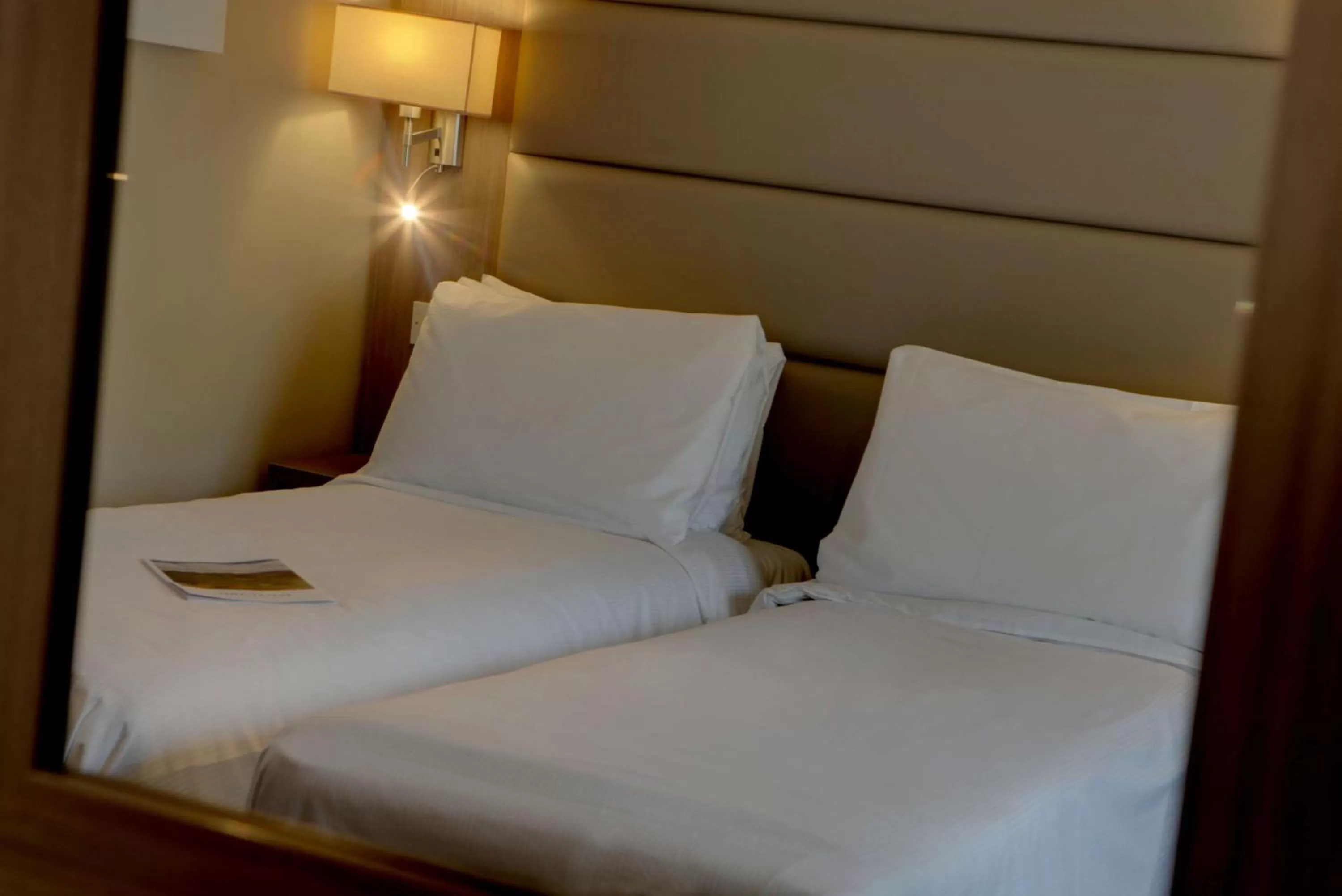 Twin Room - Non-Smoking in Best Western Pontypool Metro Hotel