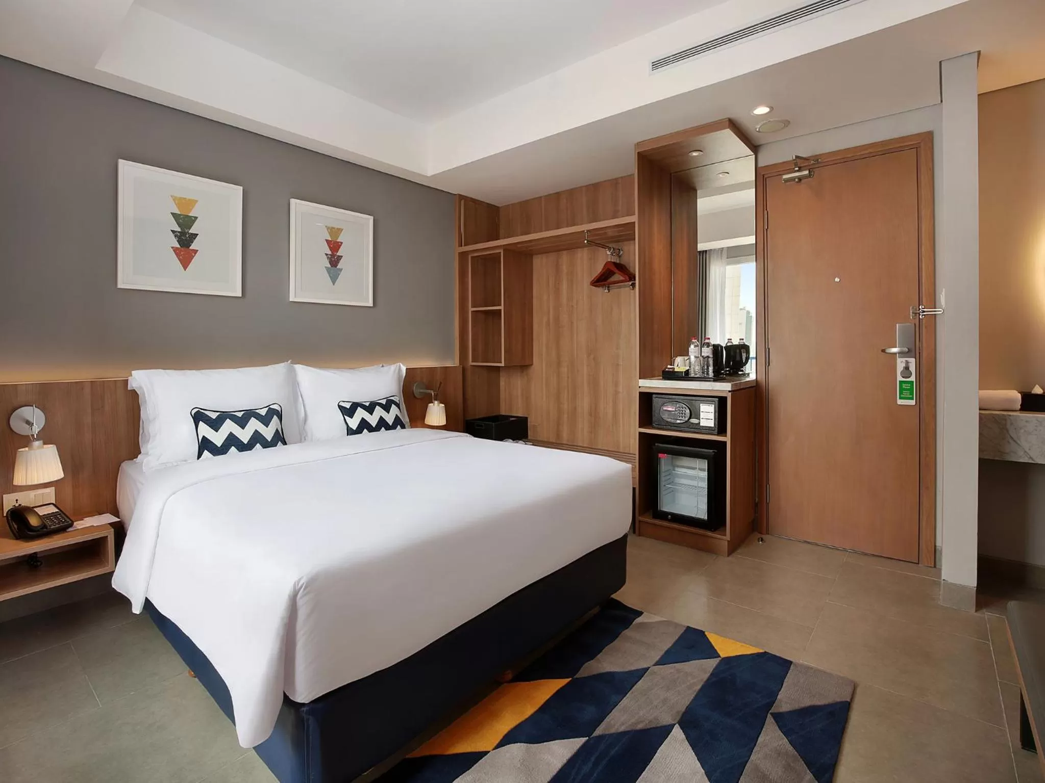 Deluxe Queen in Swiss-Belinn Simatupang