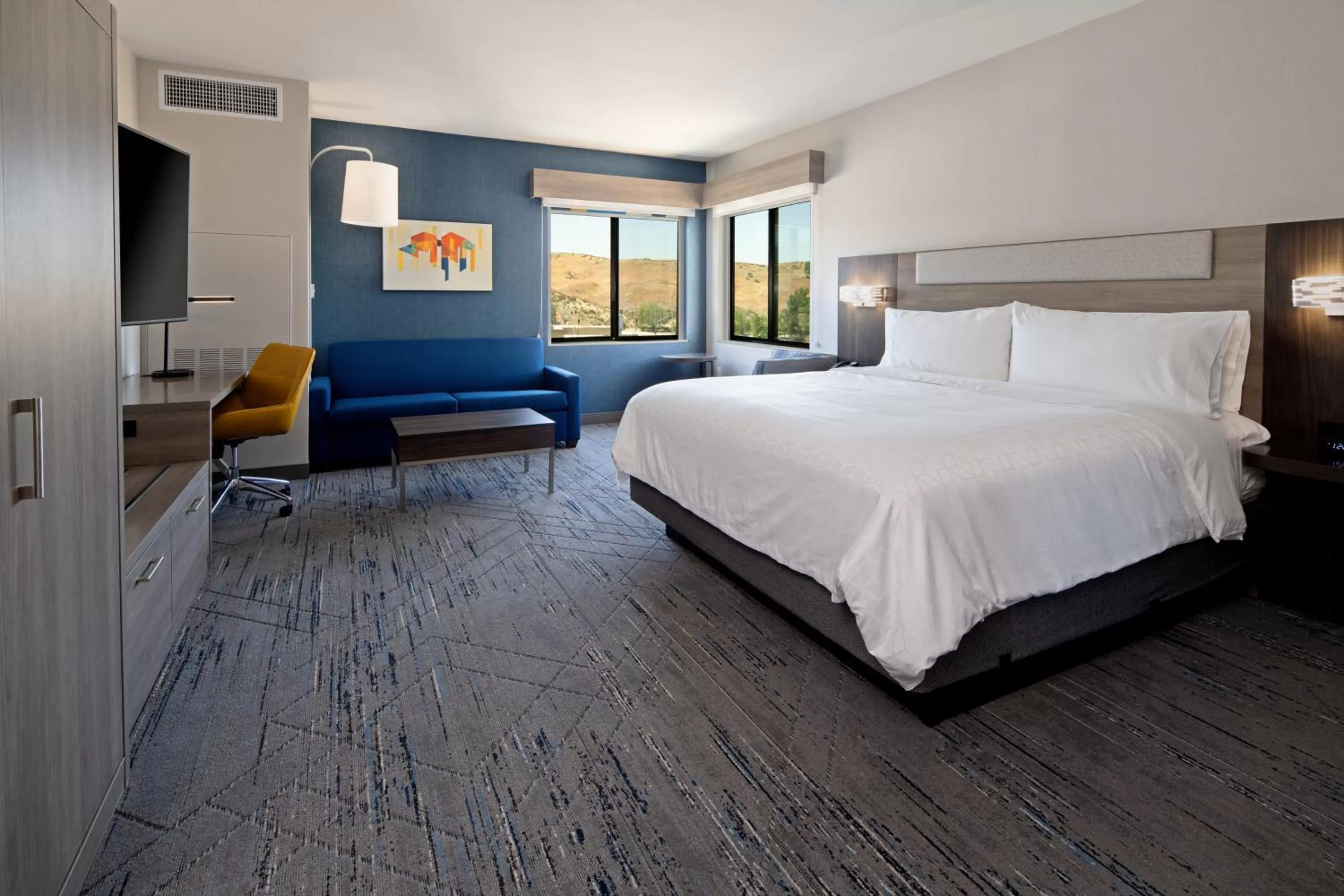 King Suite - Communication Accessible in Holiday Inn Express & Suites - Valencia - Santa Clarita by IHG