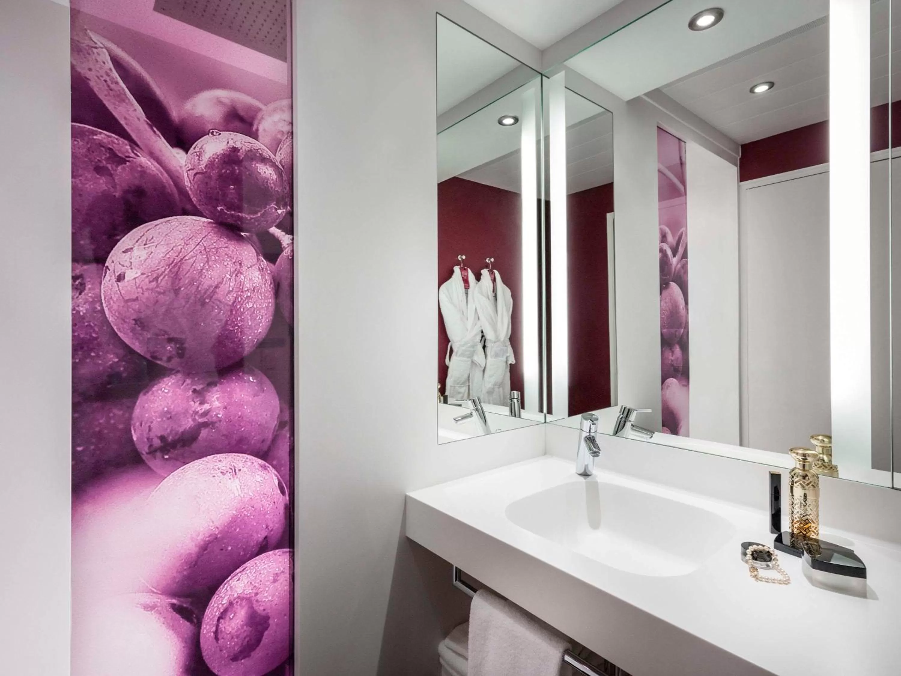 Classic Â Twin Room in Mercure Reims Centre Cathédrale