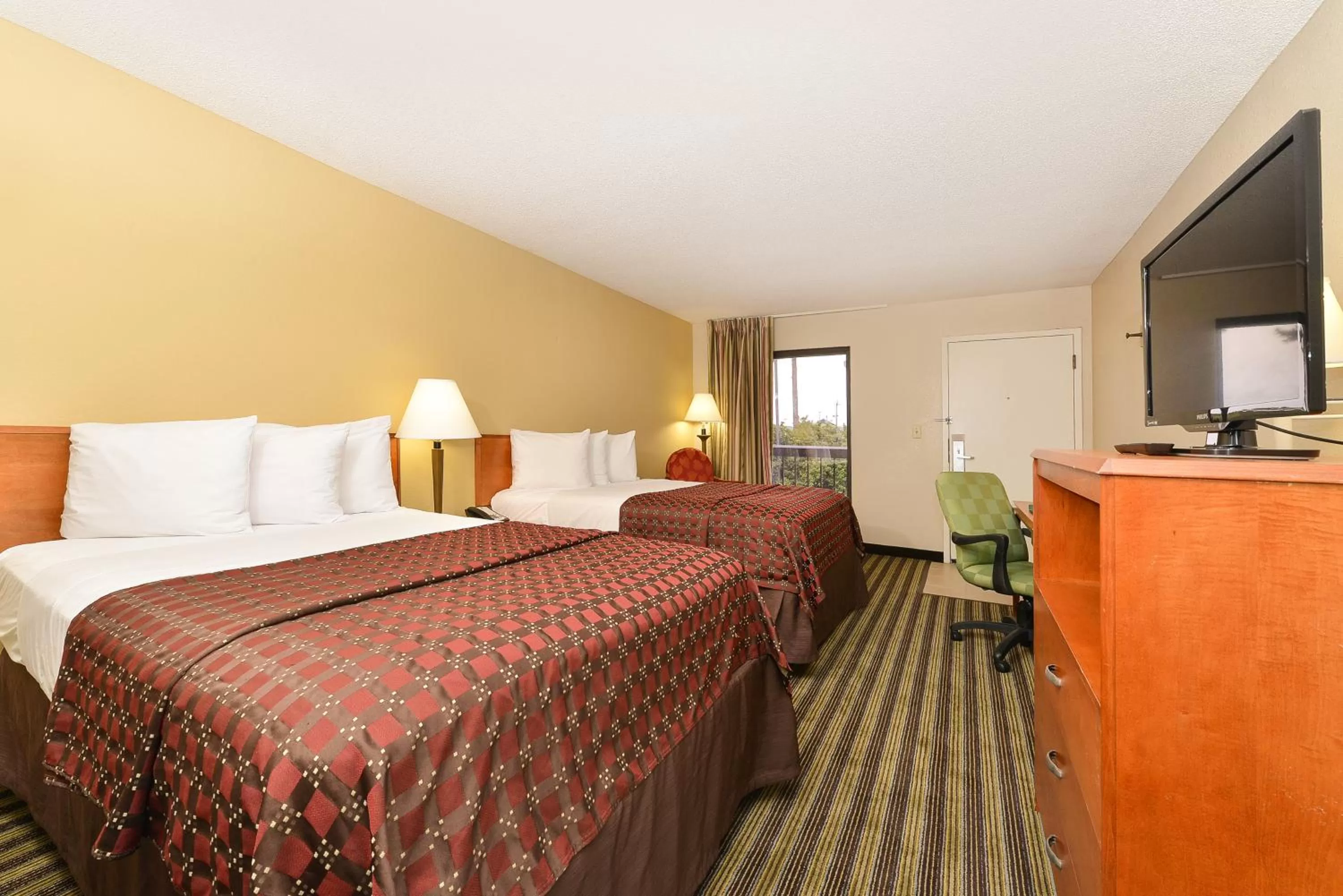 Deluxe Double Room with Two Double Beds - Smoking in Quality Inn At the Mall - Valdosta
