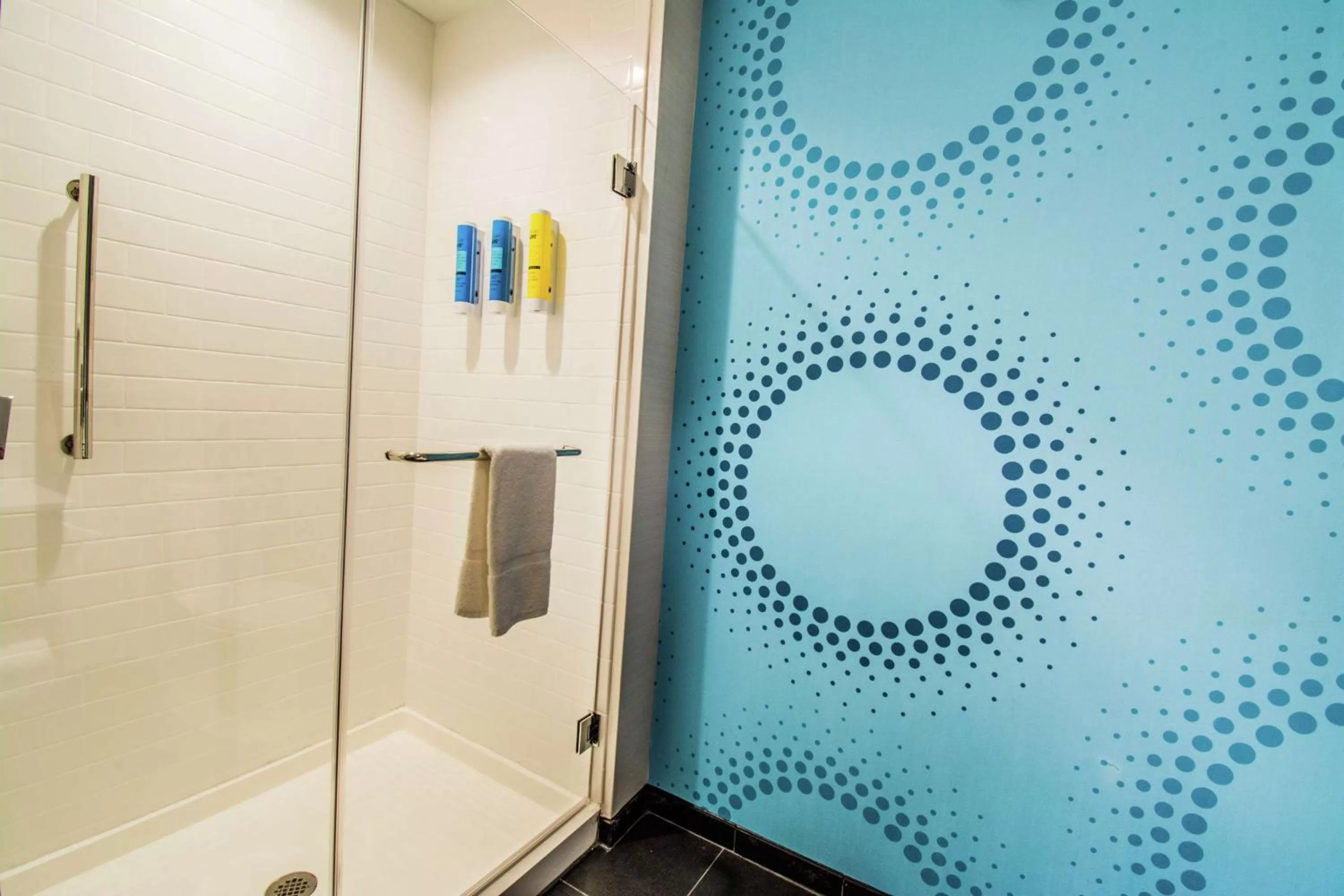 Queen Room with Two Queen Beds - Hearing Access in Tru By Hilton Bowling Green