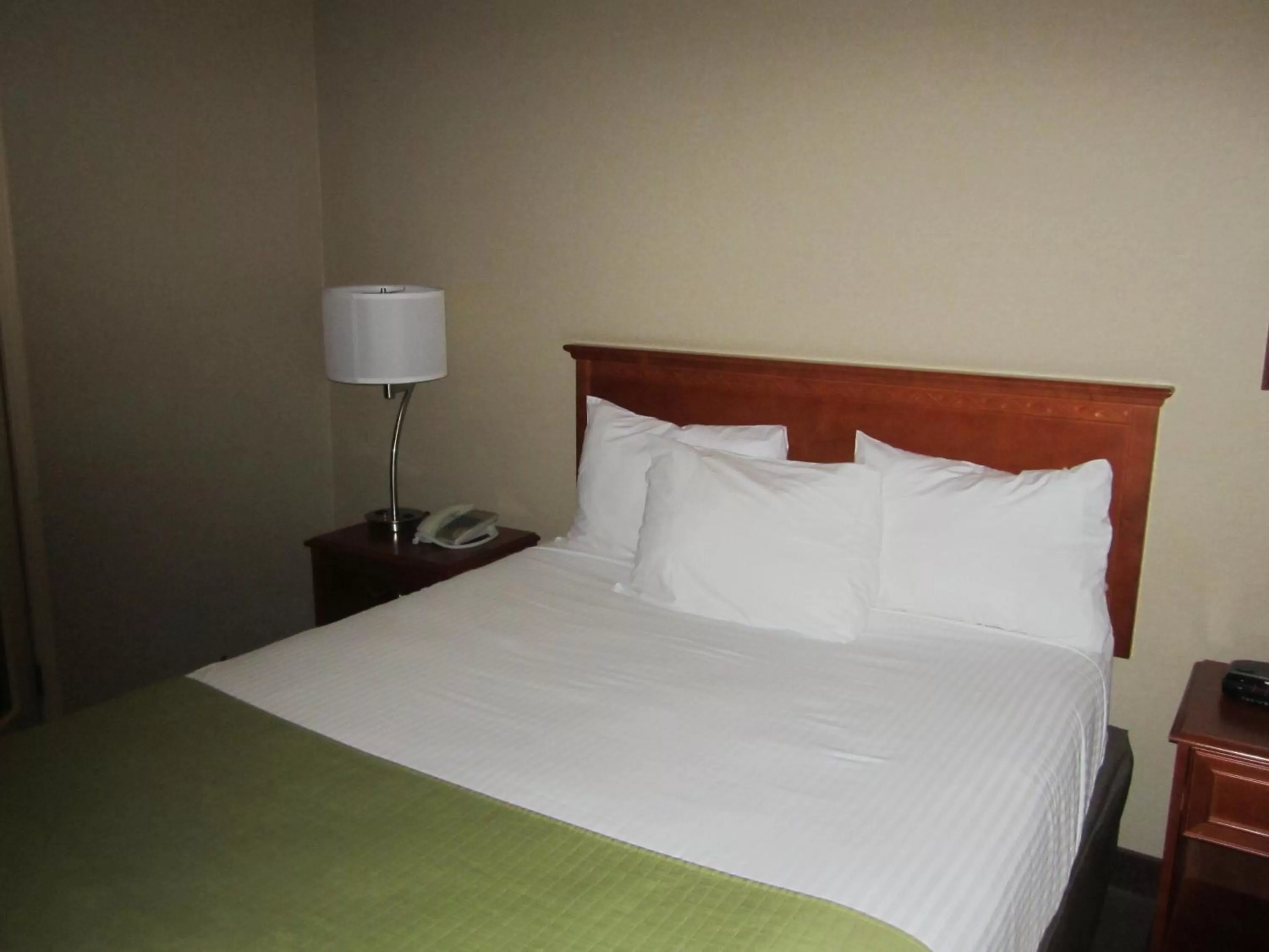 Business Room with One Queen Bed and One King Bed - Non-Smoking  in Super 8 by Wyndham Fort St. John BC