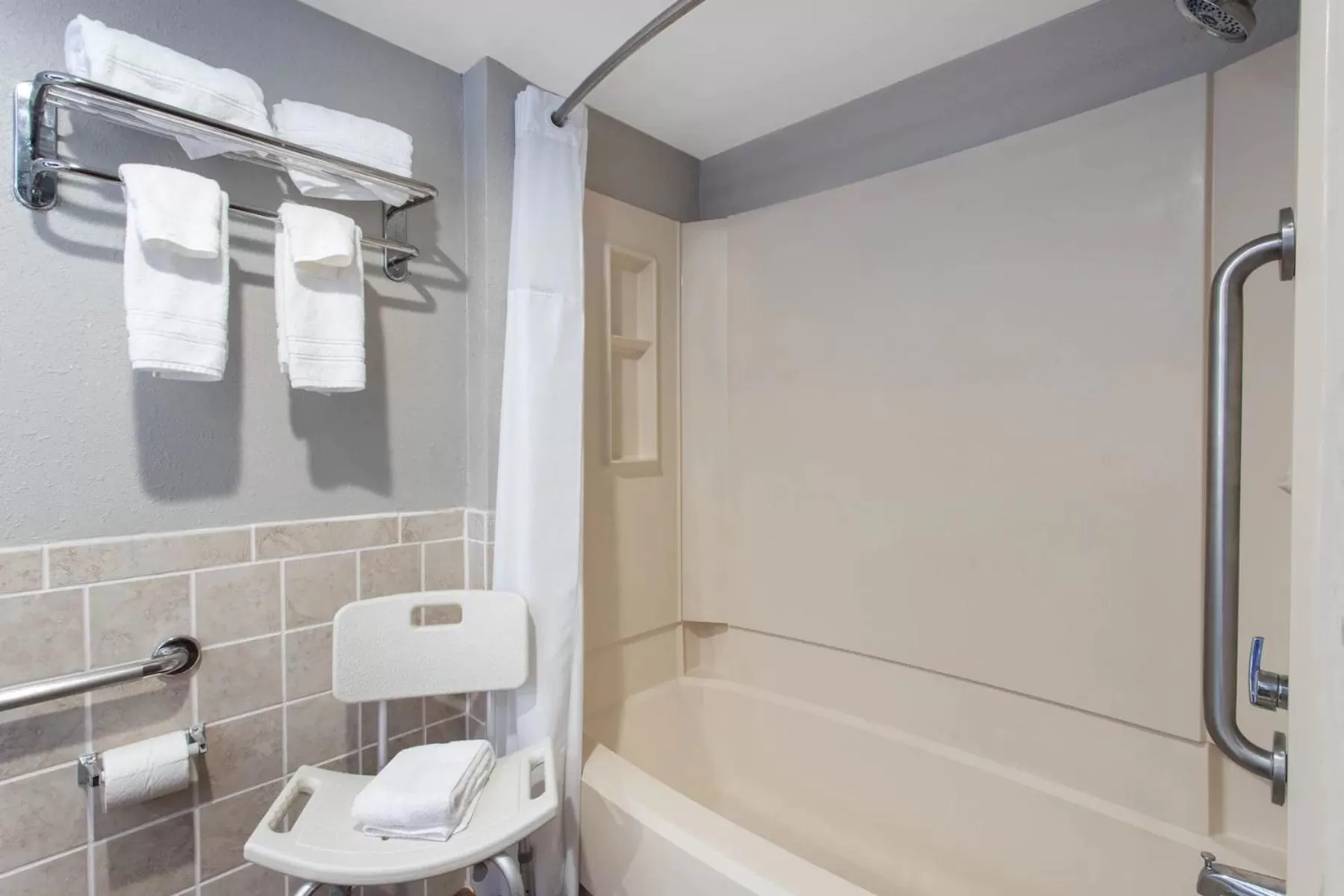 King Room - Mobility Access/Non-Smoking in Baymont by Wyndham Greenville OH