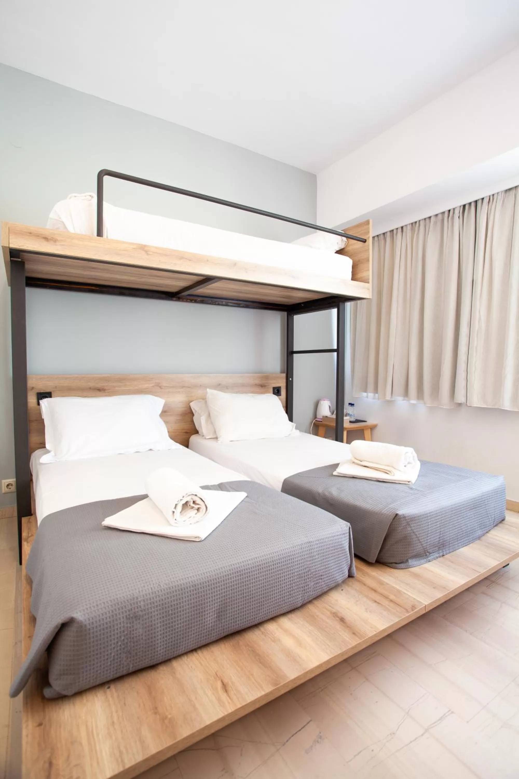 Budget Triple Room in Athens Studios