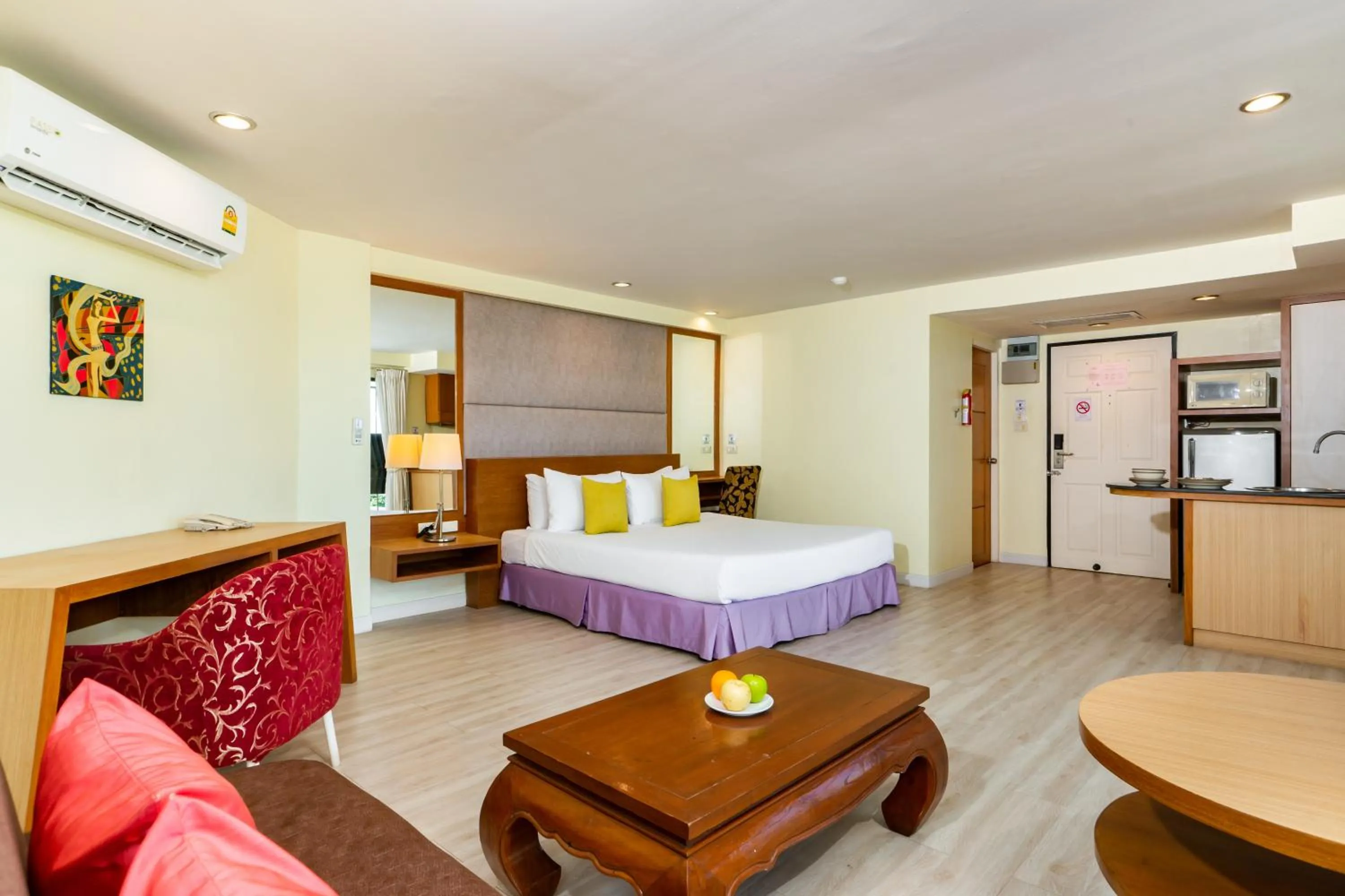 Deluxe Double Room in Bella Villa Metro